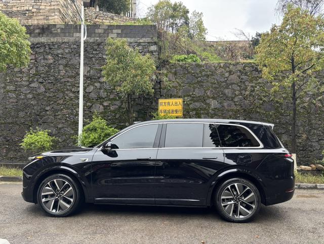 Li L9 2025 image de voiture #4