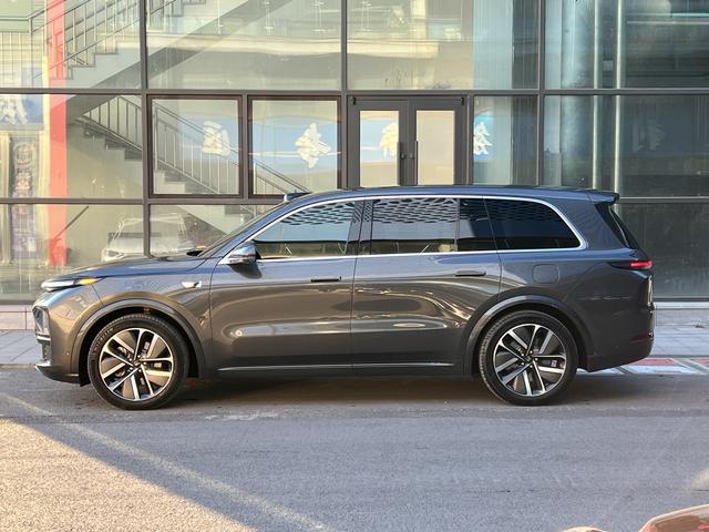 Li L9 2023 image de voiture #4