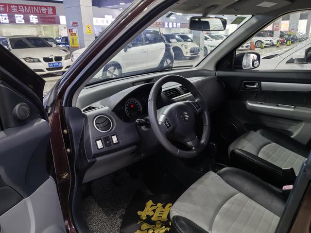 铃木 雨燕 2011 汽车图片 #4