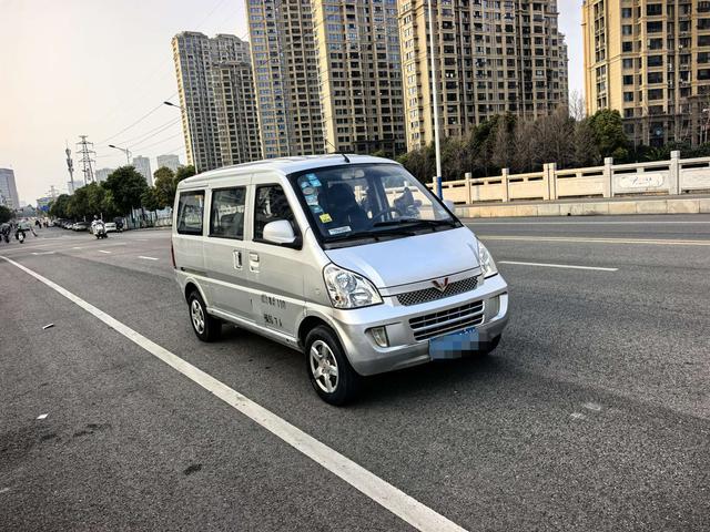 Wuling Rongguang 2010 imagem de carro #4