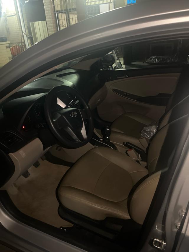 Hyundai Reina 2014 car image #4