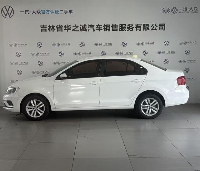 Volkswagen Jetta 2018 immagine di auto #4