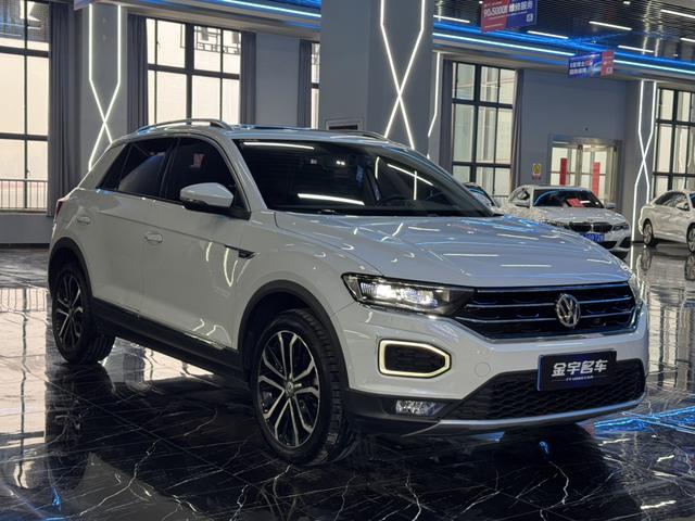 Volkswagen T-Roc 2020 car image #4