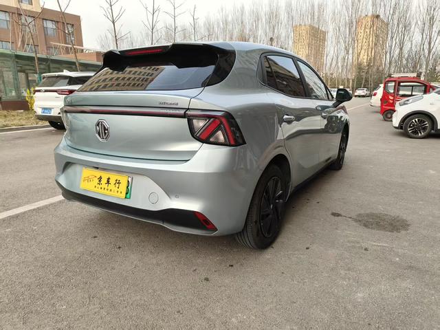 MG 4 EV 2025 immagine di auto #4