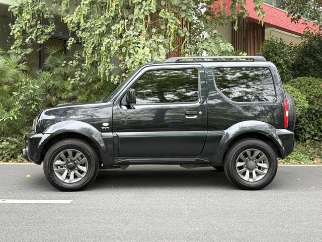 Suzuki Jimny (Imported) 2018 image de voiture #4