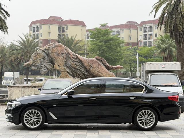 BMW 5 Series 2018 car image #4