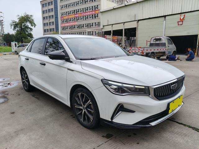 GEELY Emgrand 2022 car image #4