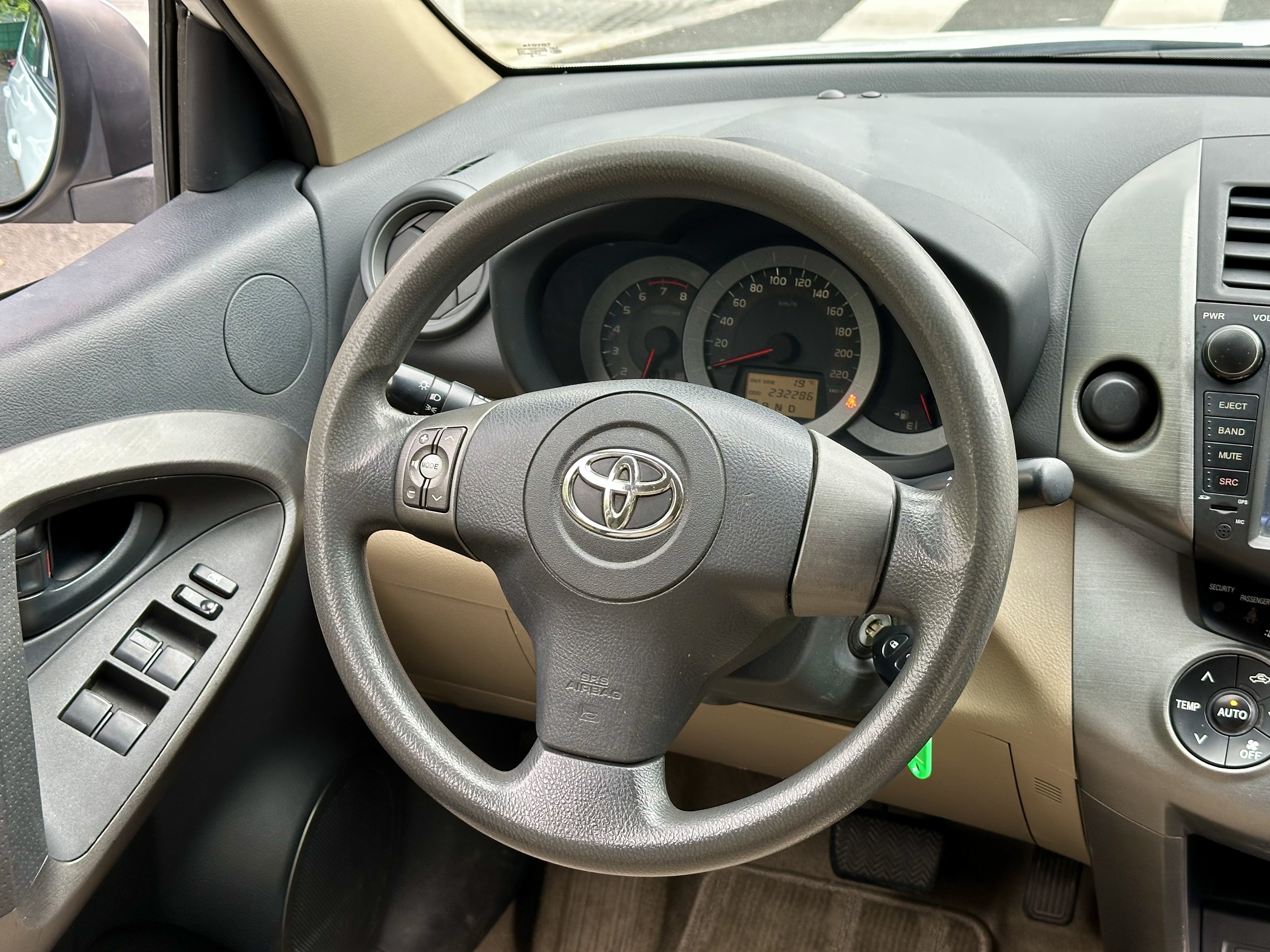 Toyota RAV4 2012 imagem de carro #4