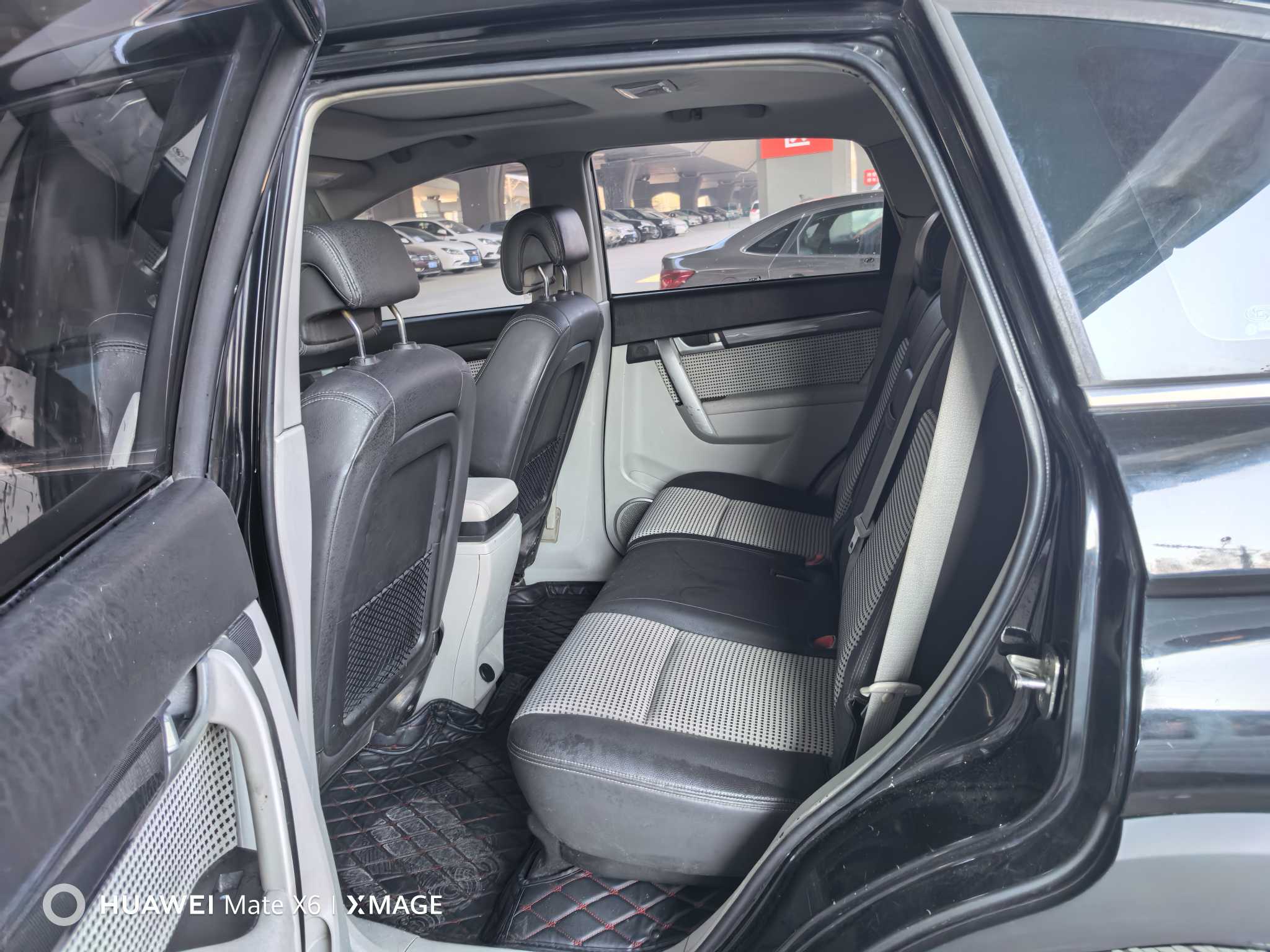 Chevrolet Captiva 2012 car image #4