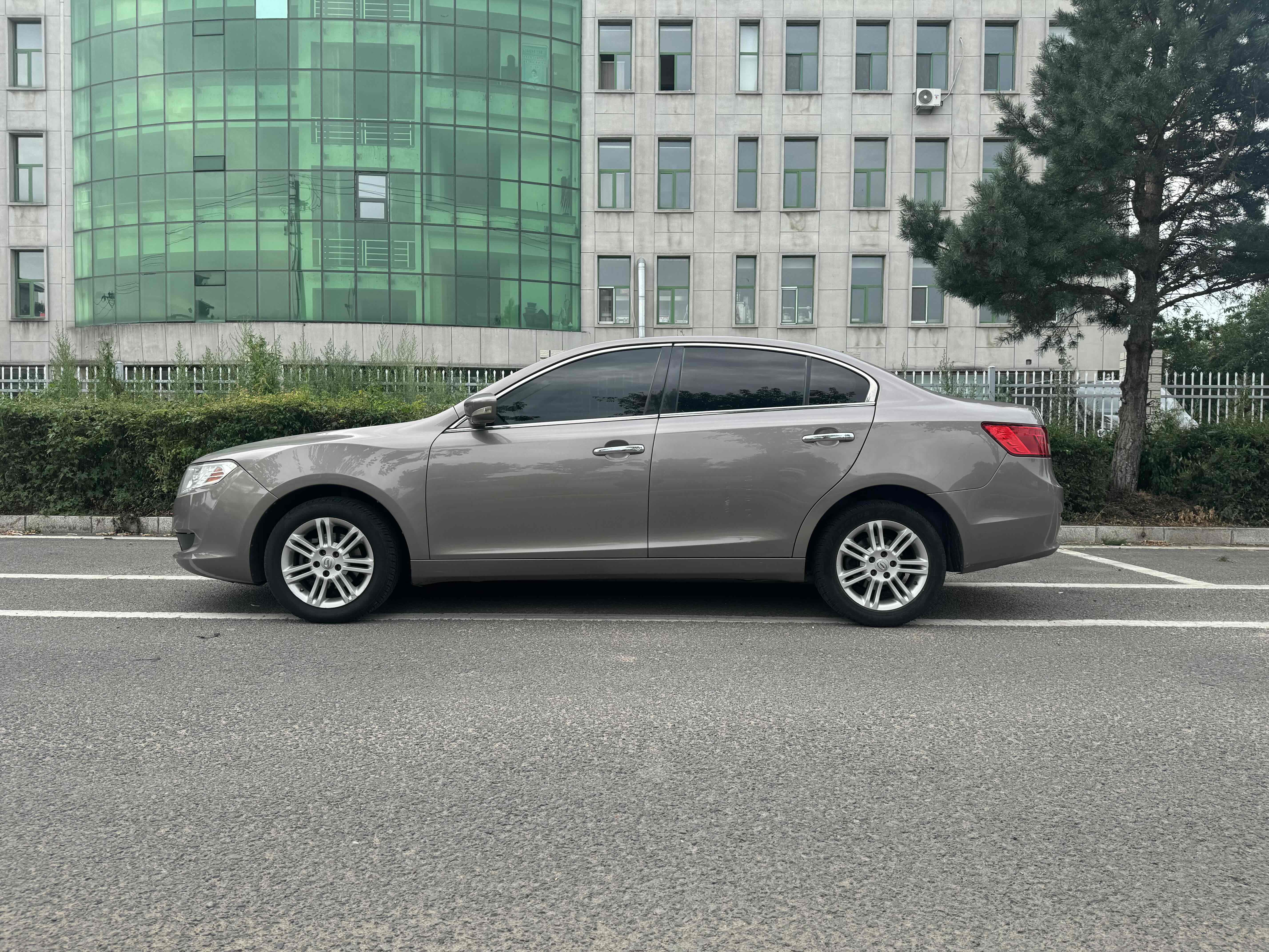 GAC Trumpchi GA5 2012 car image #4