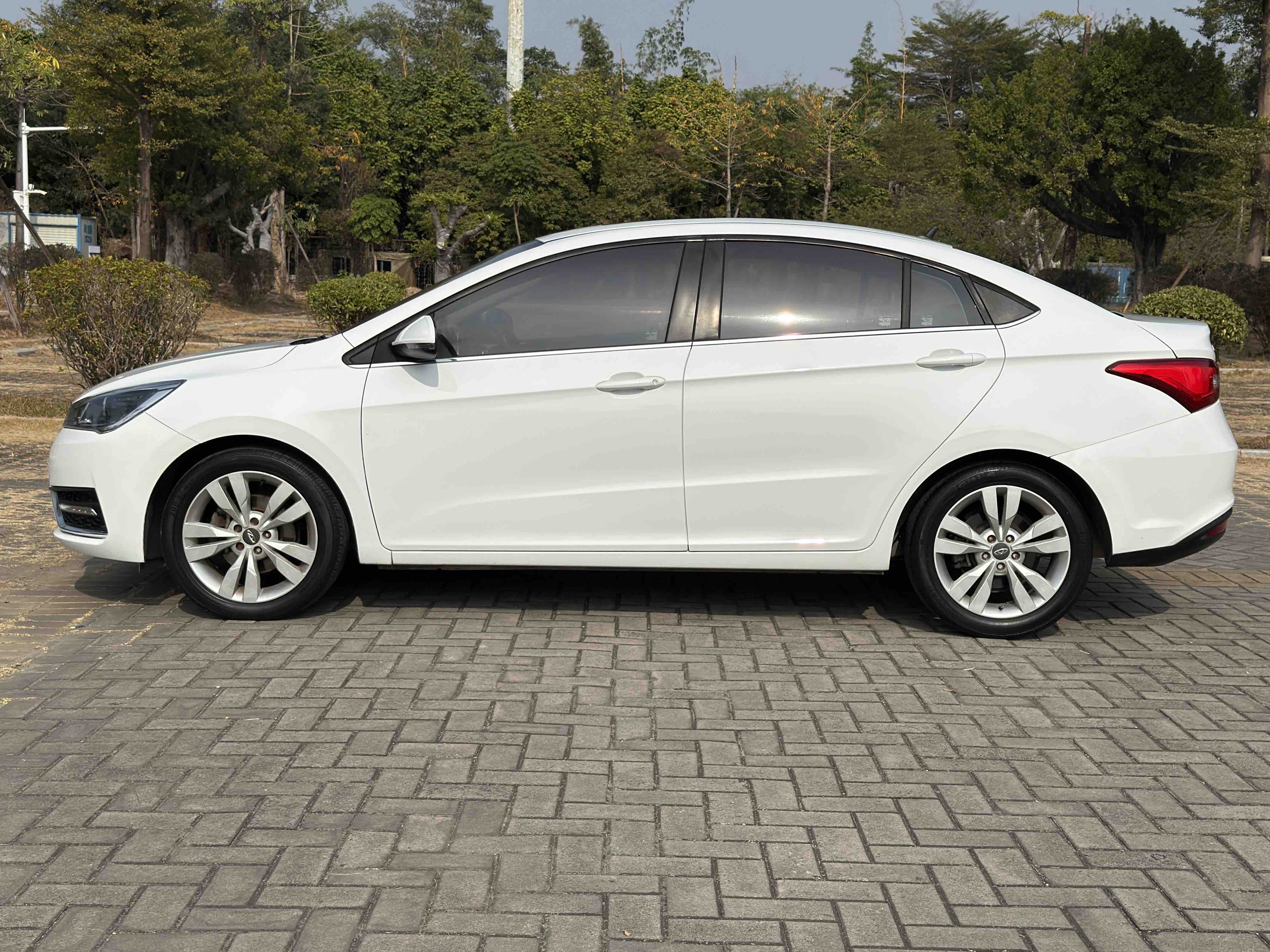 Chery Arrizo 5 2016 car image #4