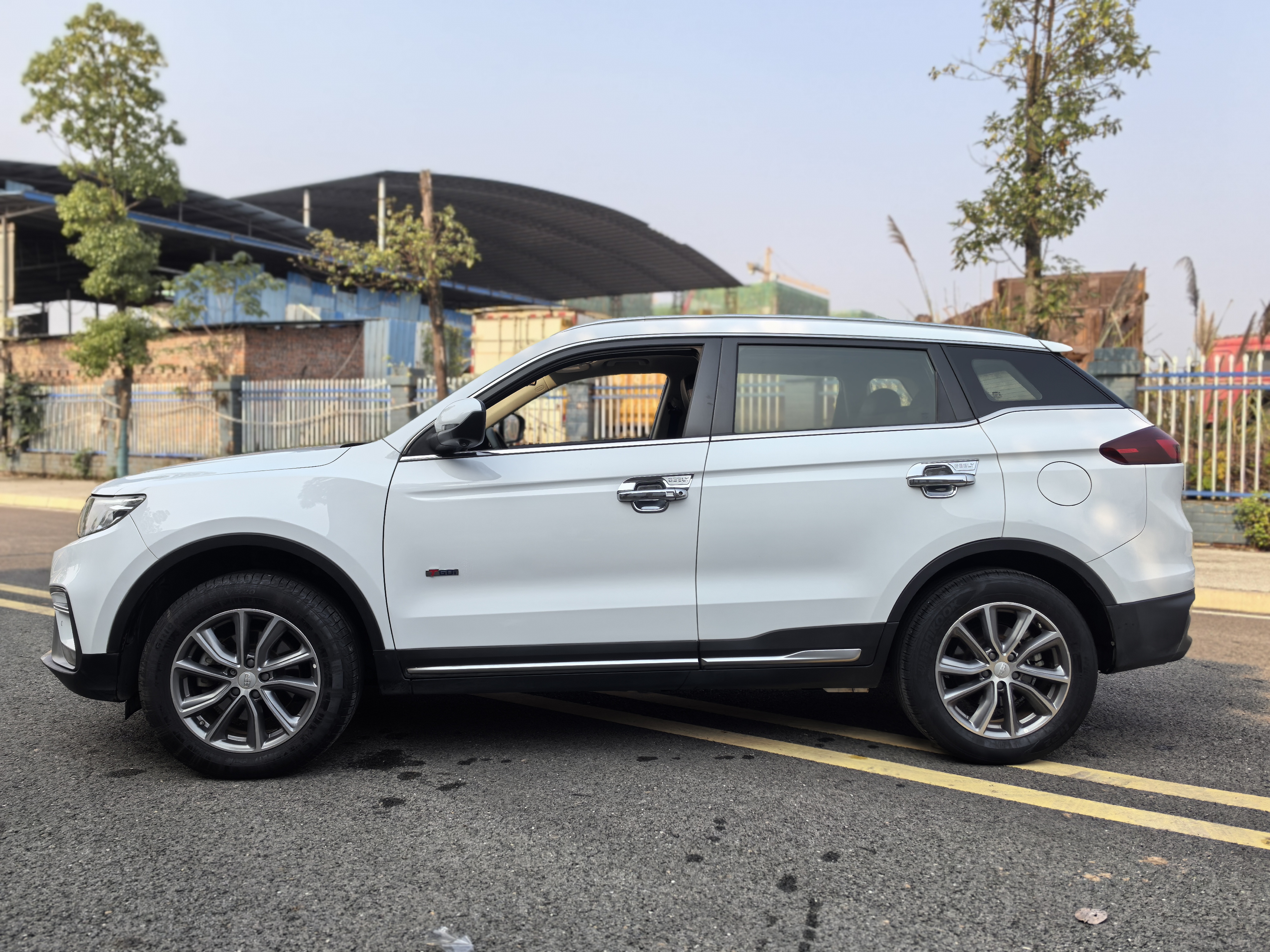 GEELY Boyue 2018 #4 GEELY Boyue 2018 car image #4