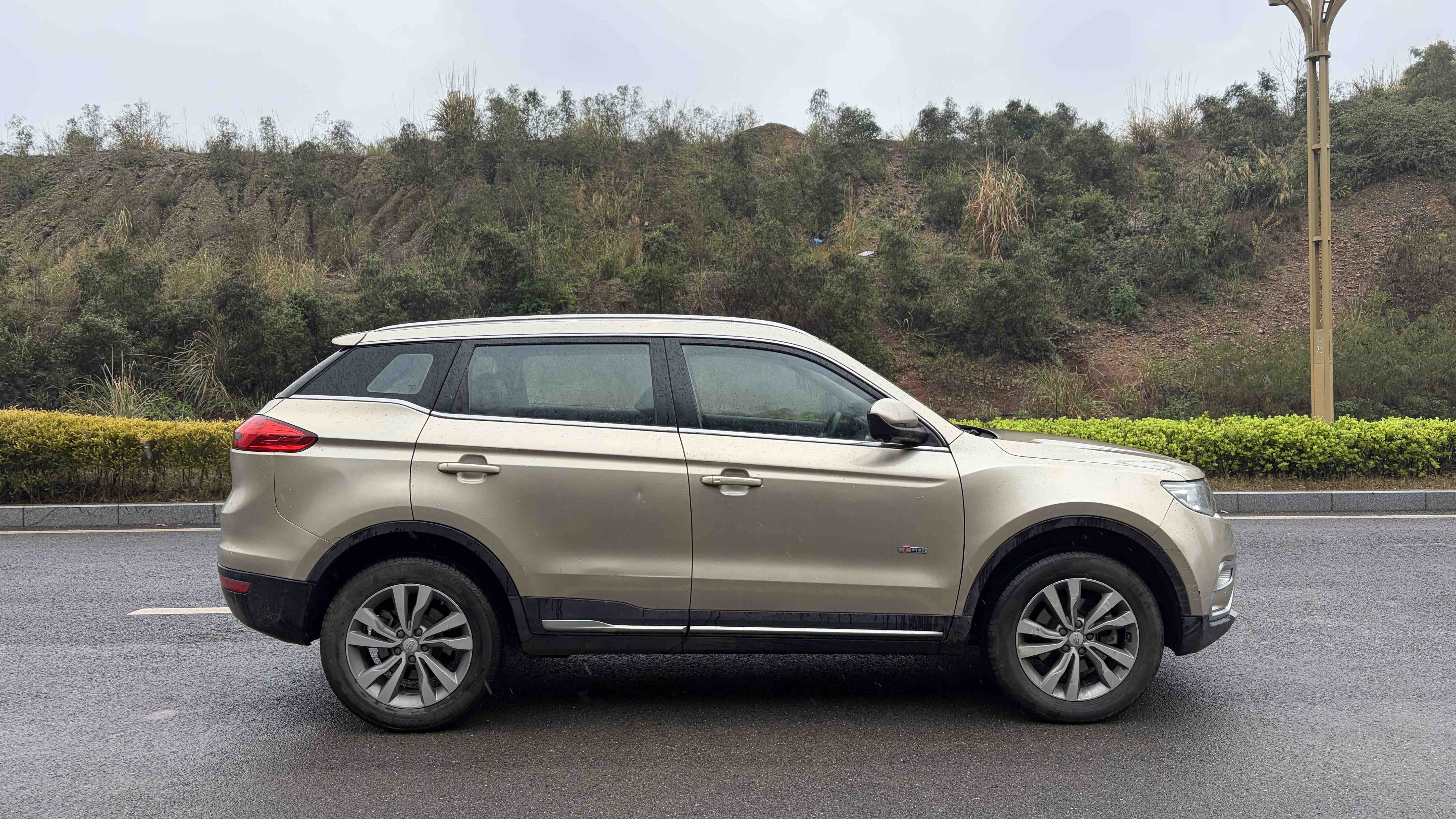 GEELY Boyue 2017 immagine di auto #4