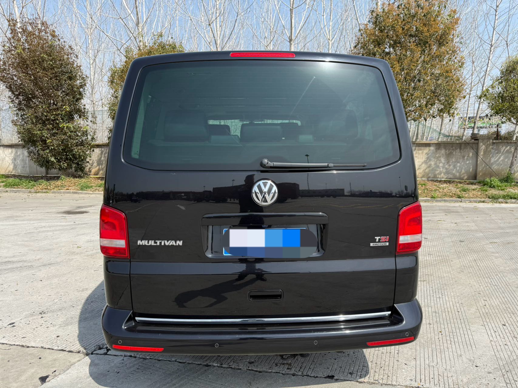 Volkswagen Multivan 2015 car image #4