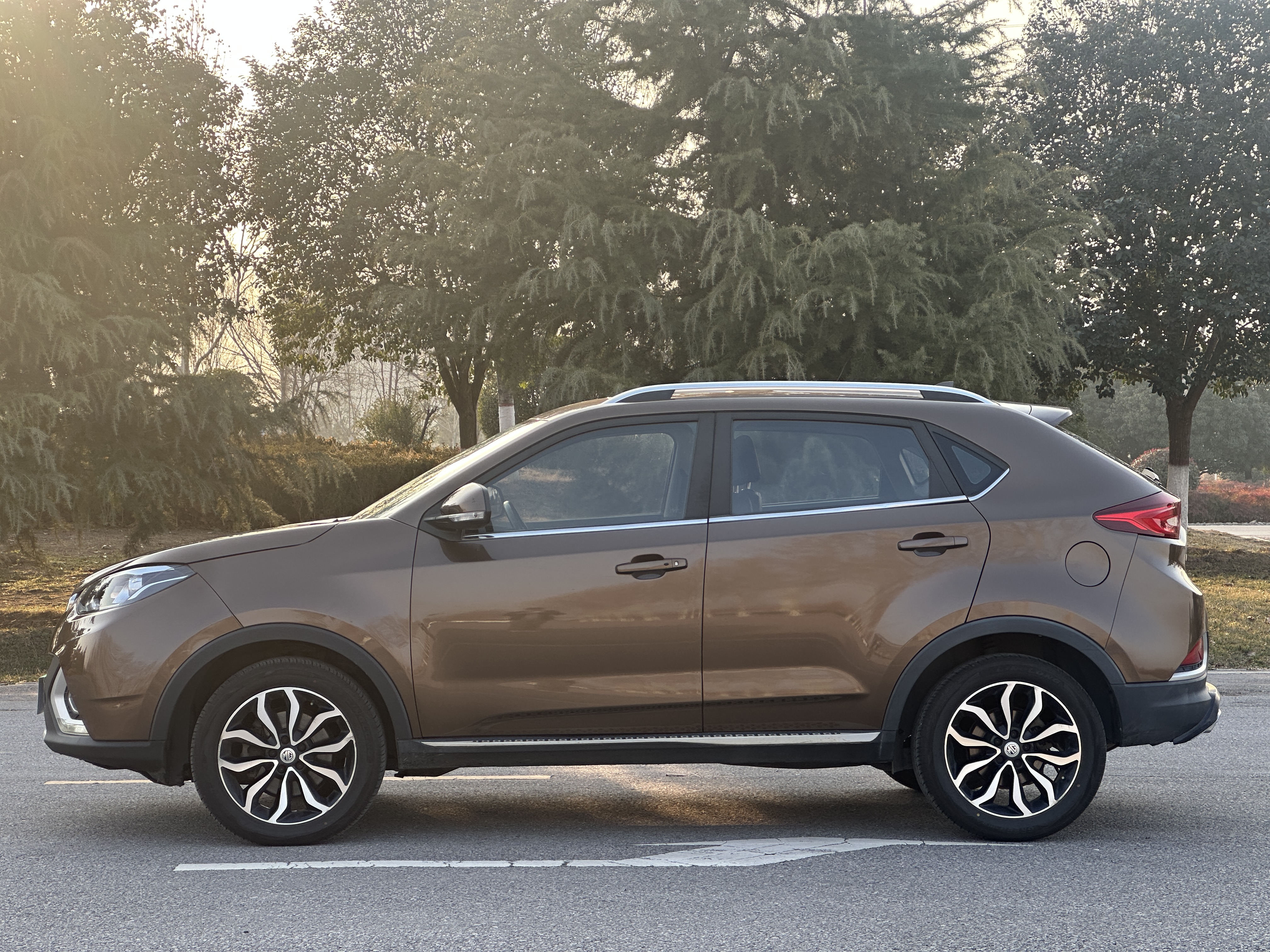 MG GS 2017 car image #4