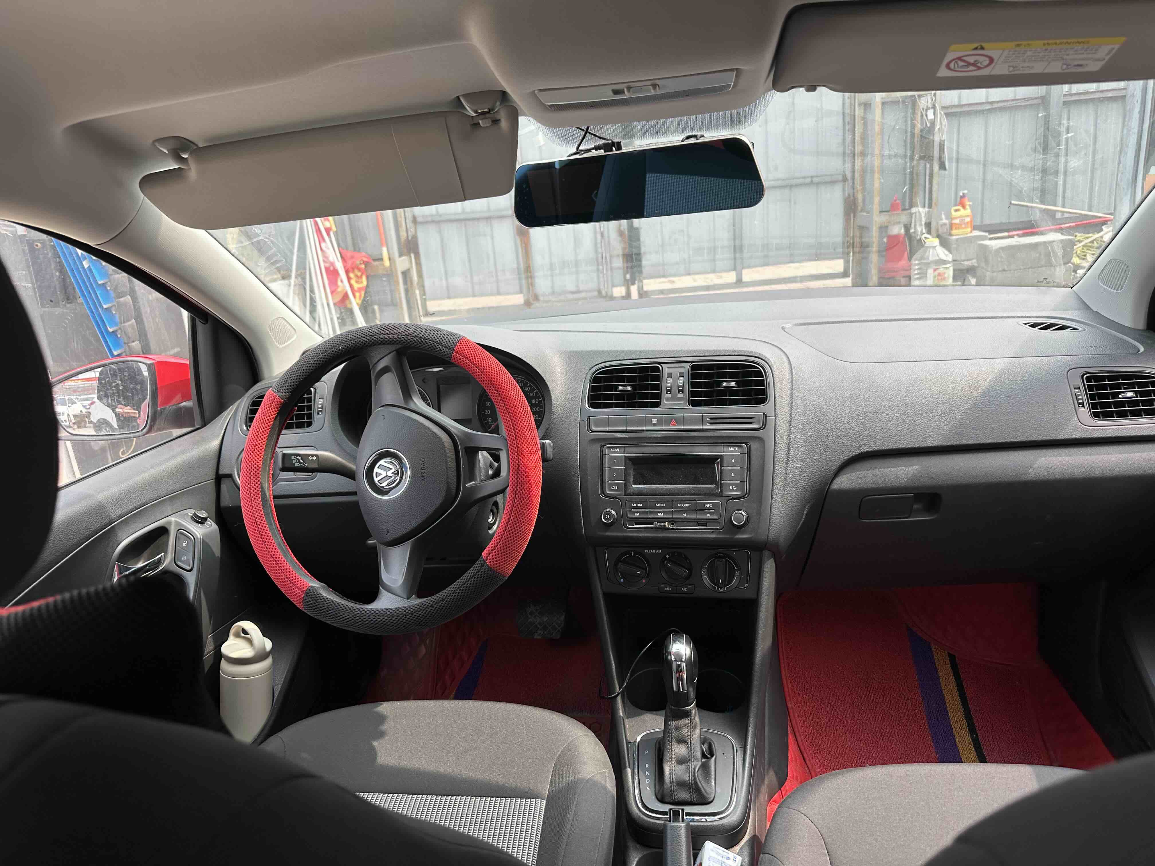 Polo 2017 car image #4