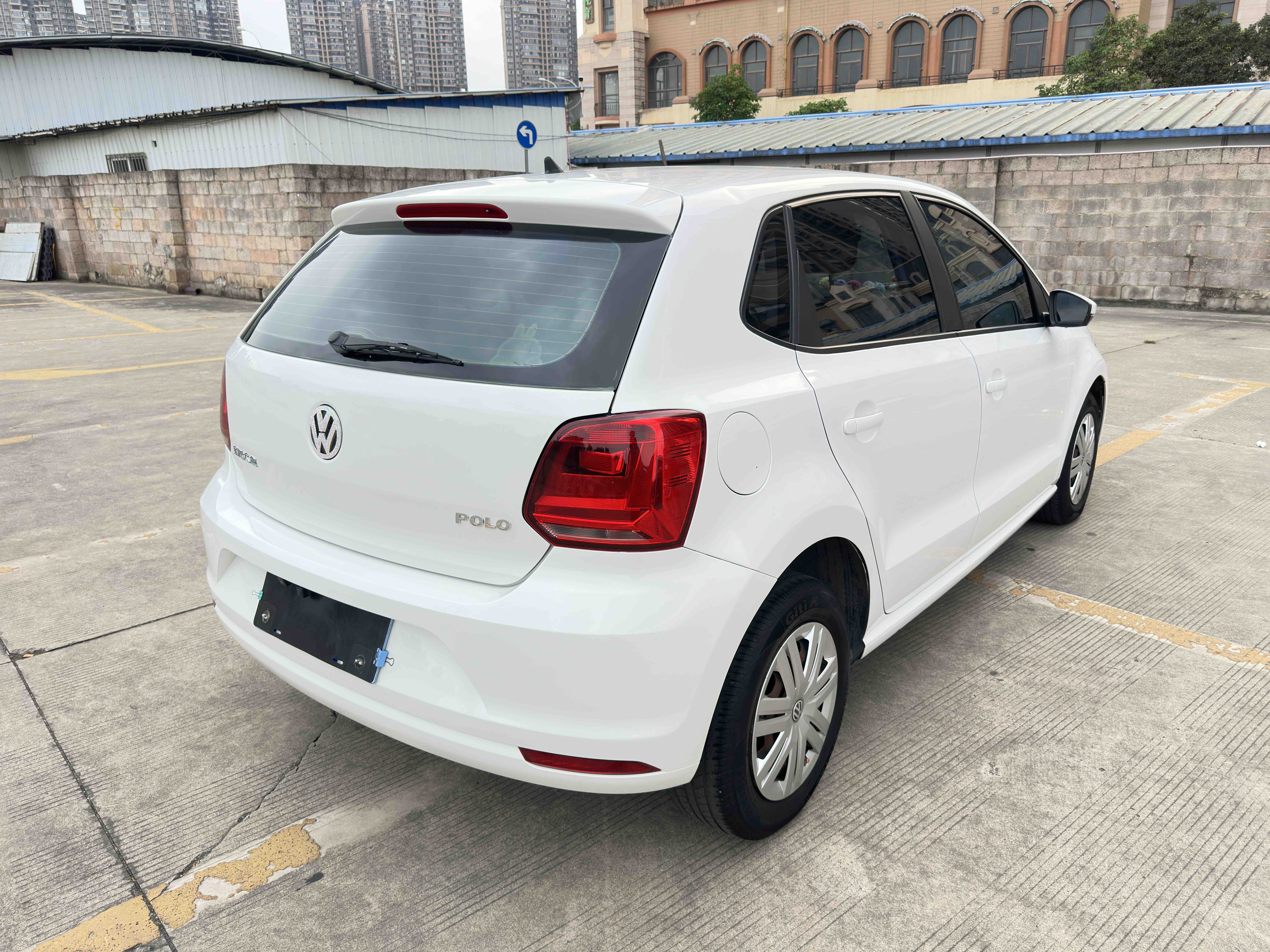 Polo 2017 car image #4