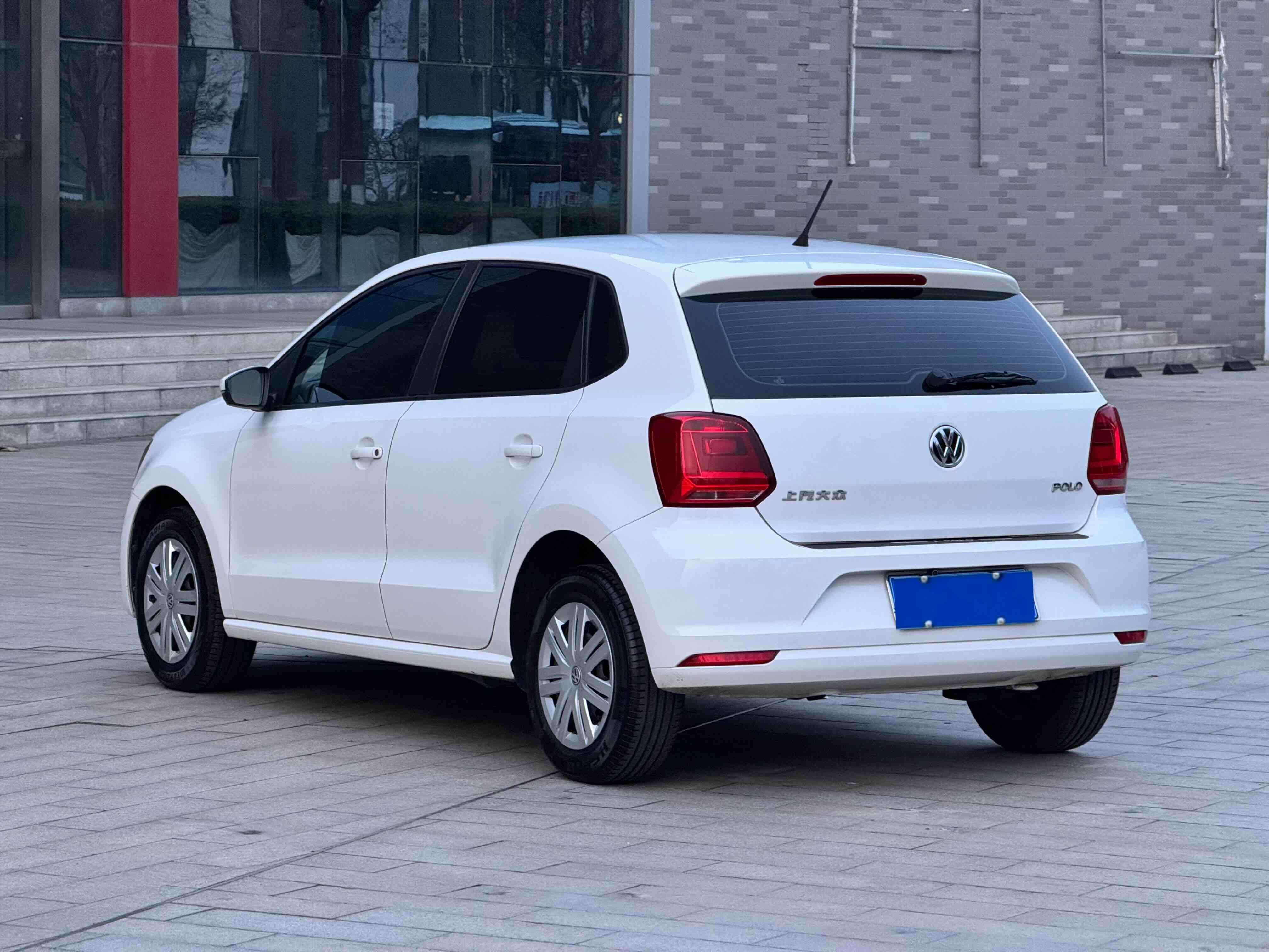 Volkswagen Polo 2019 car image #4