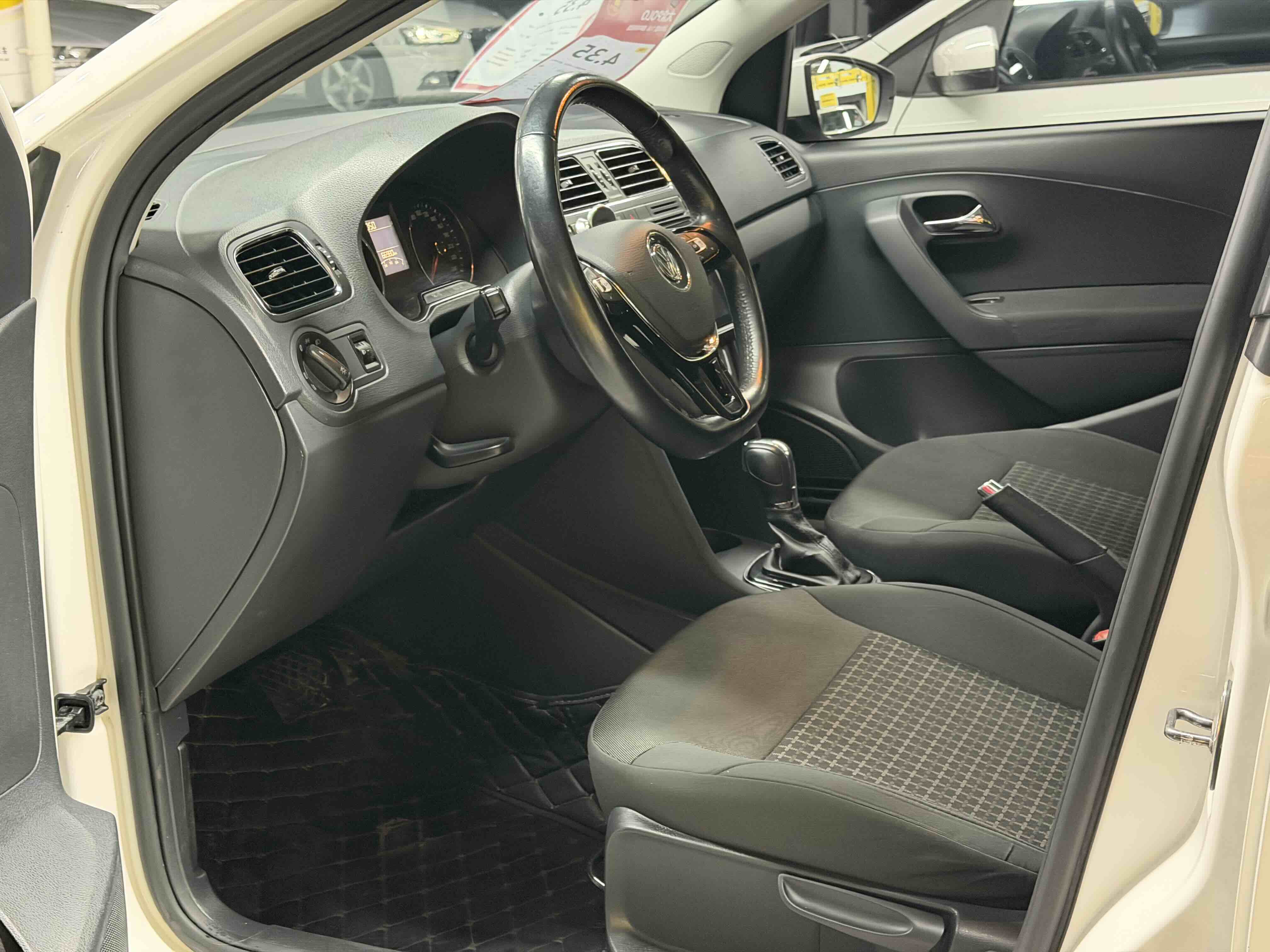 Volkswagen Polo 2017 #4 Volkswagen Polo 2017 car image #4