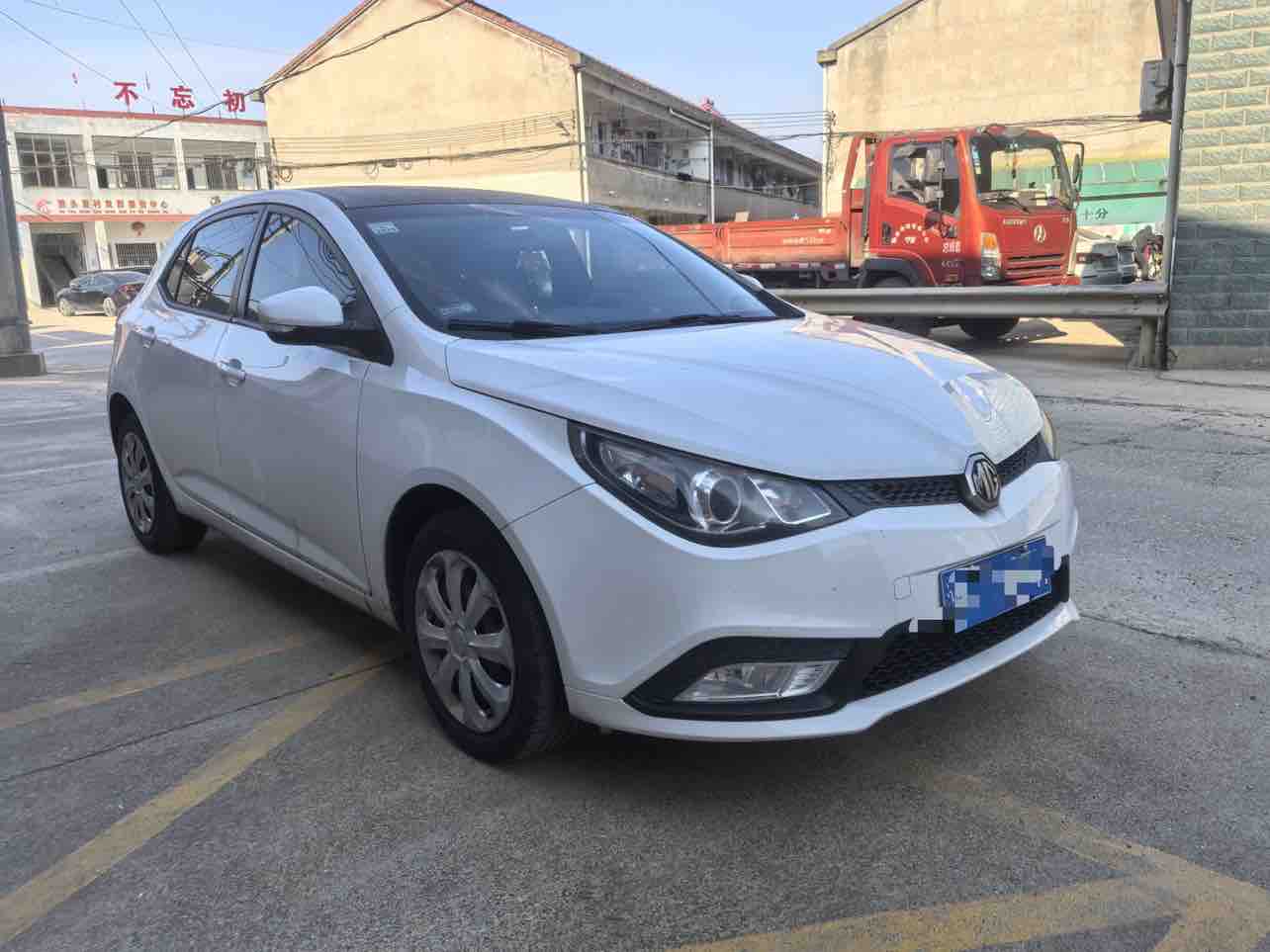 MG 5 2015 car image #4