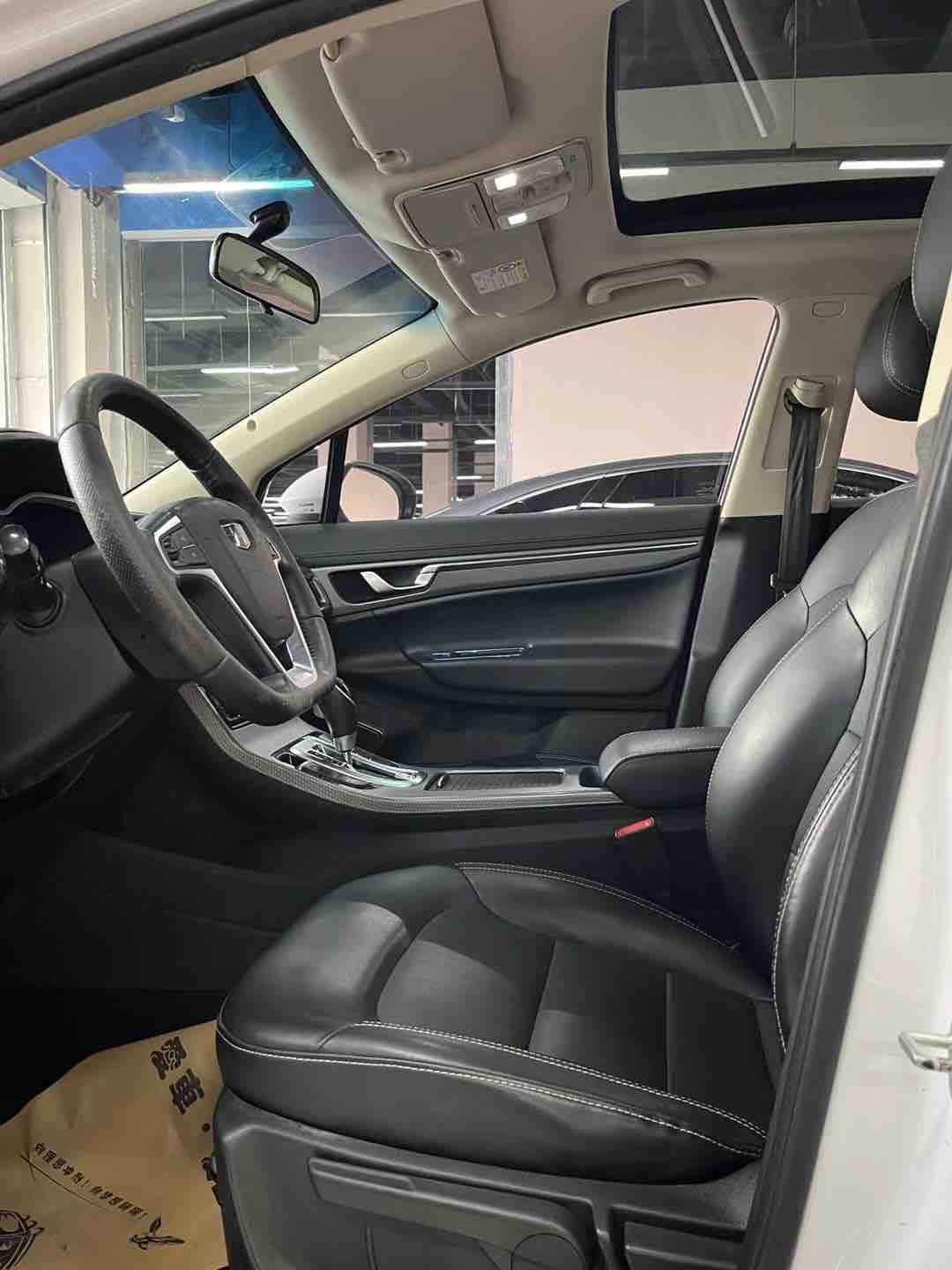 Emgrand GS 2017 #4 Emgrand GS 2017 car image #4