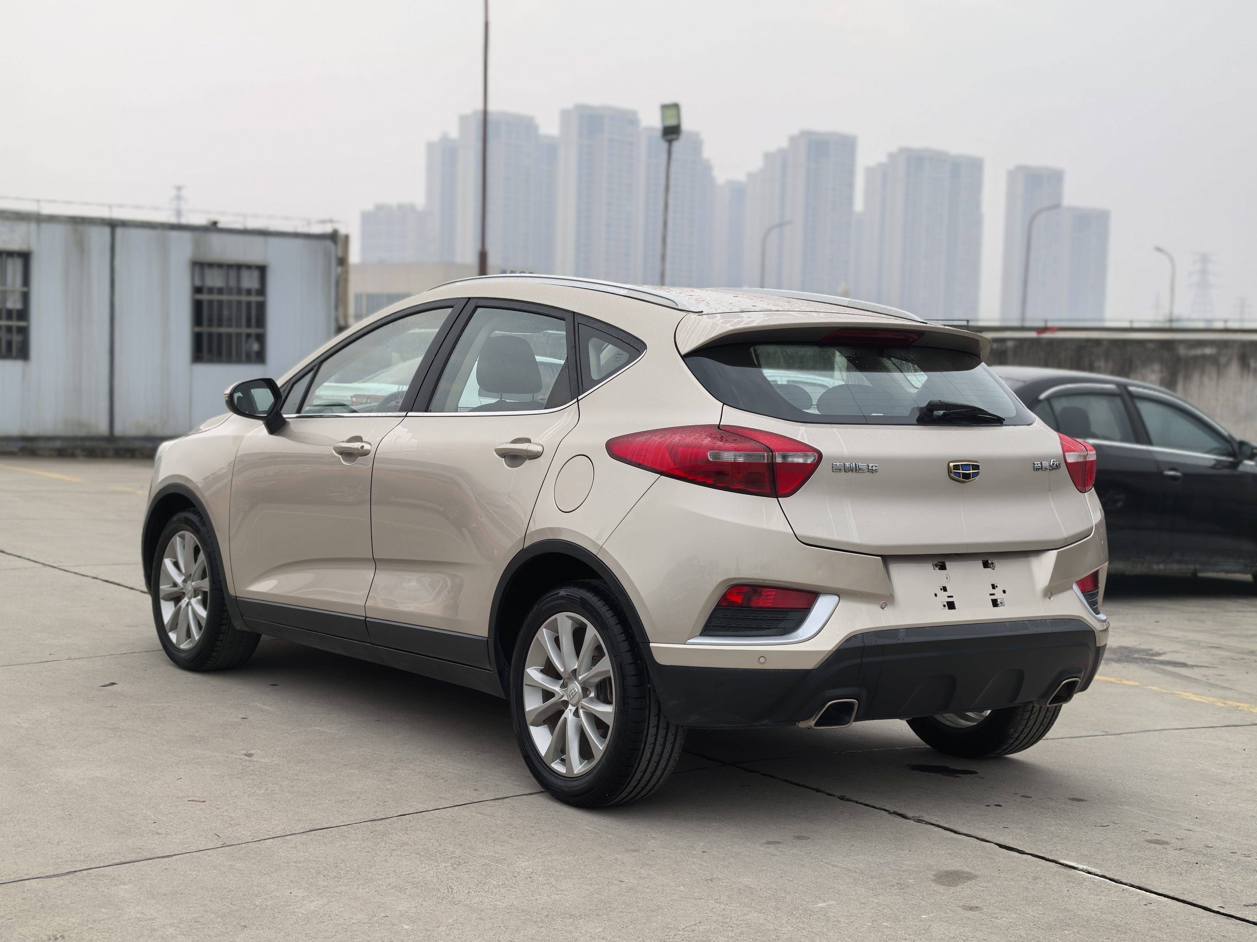 Emgrand GS 2017 car image #4