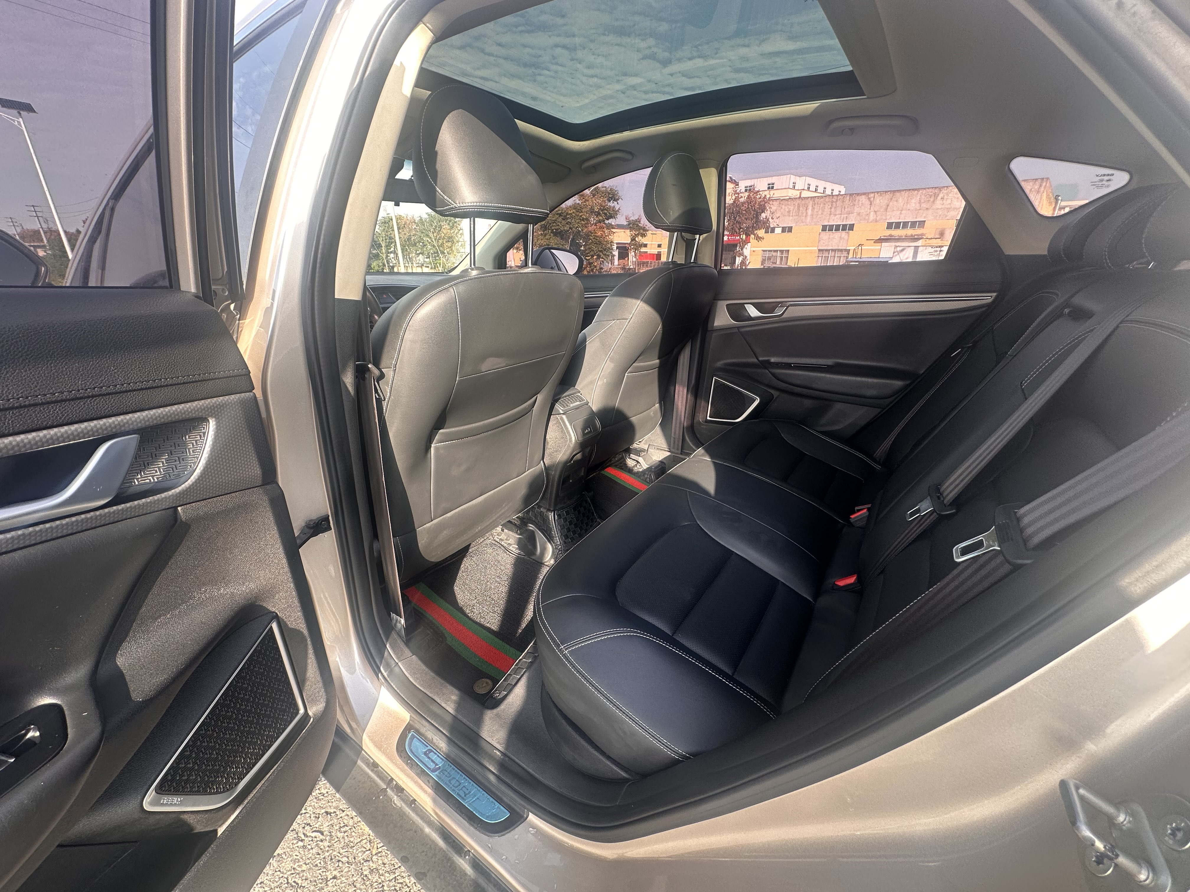Emgrand GS 2017 #4 Emgrand GS 2017 car image #4