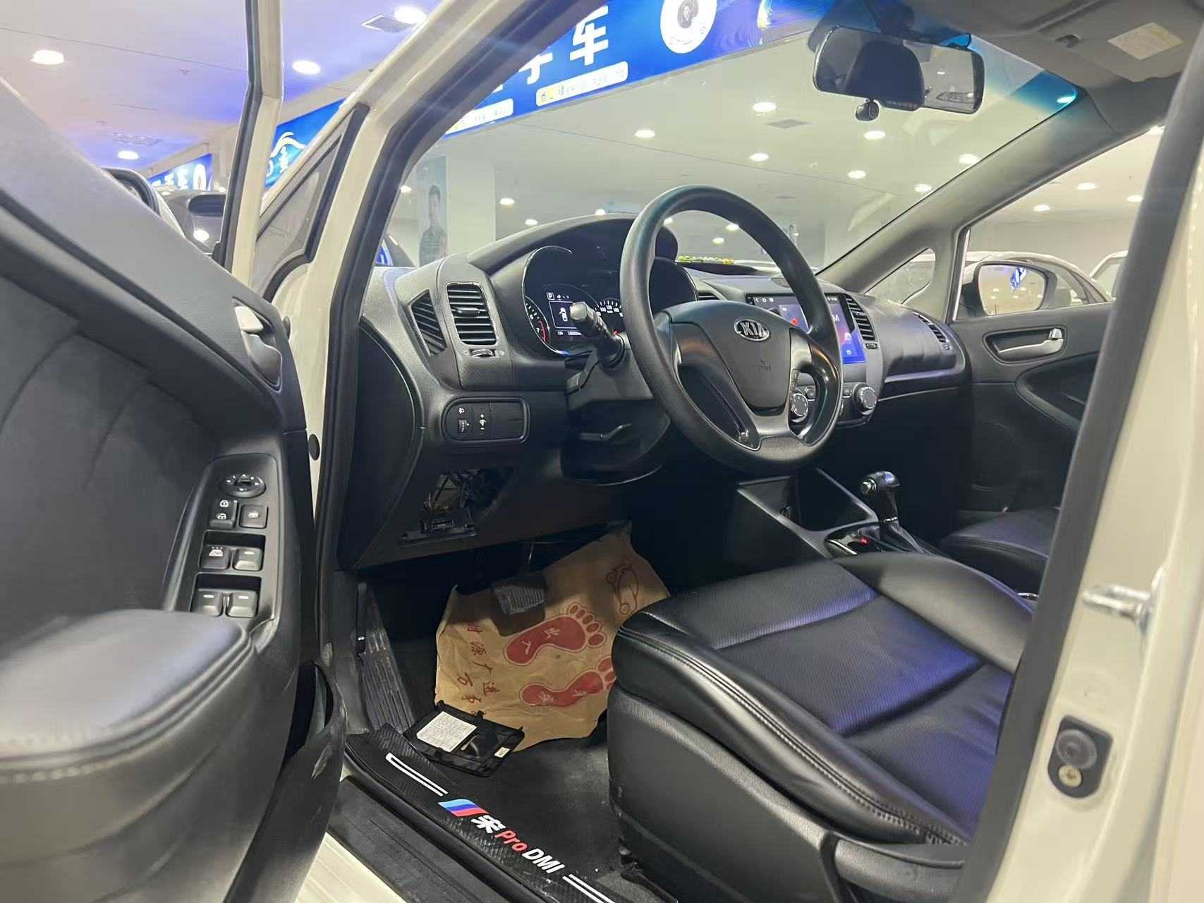 Kia K3 2018 car image #4