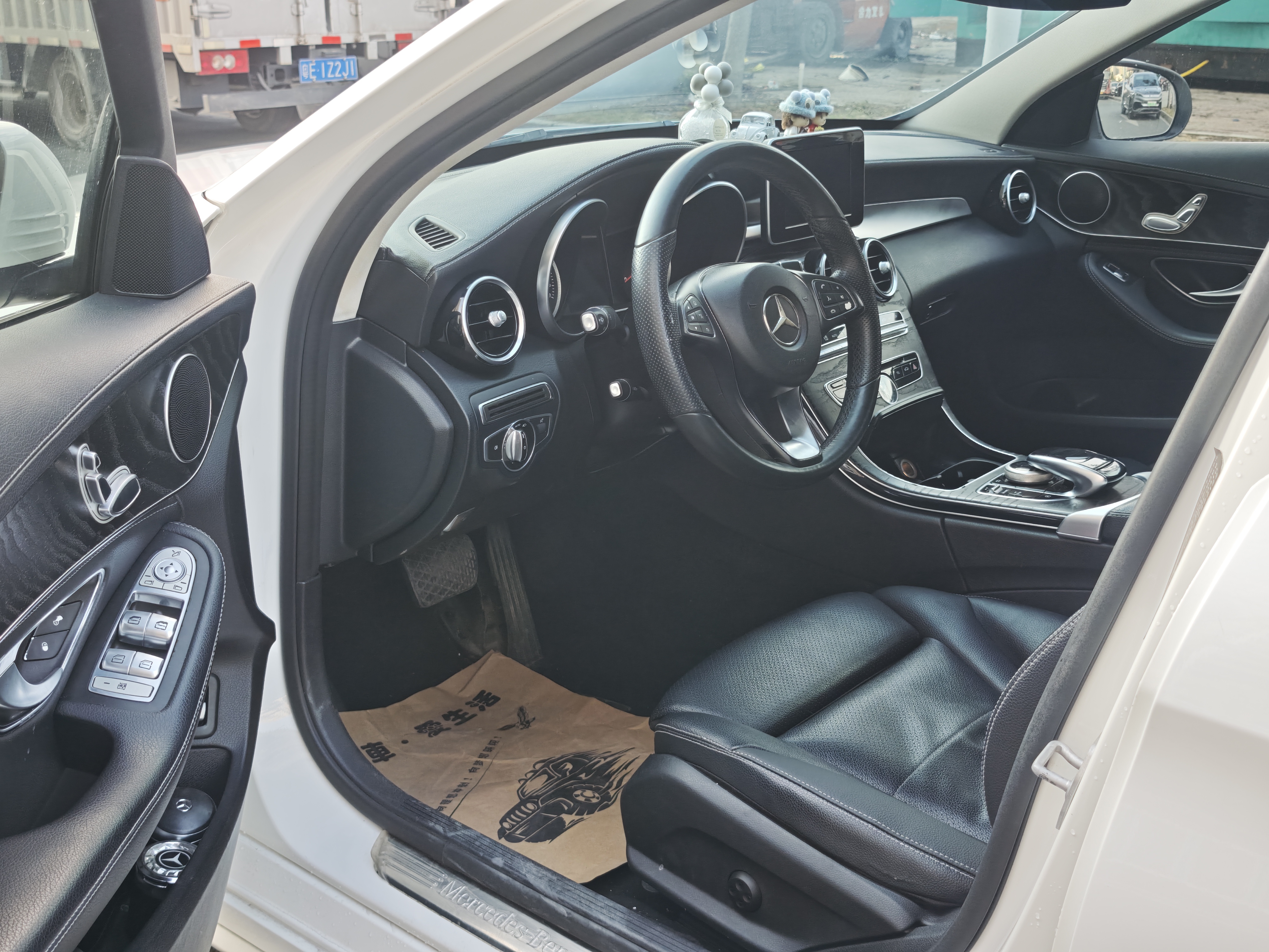 Mercedes-Benz C Class 2015 immagine di auto #4