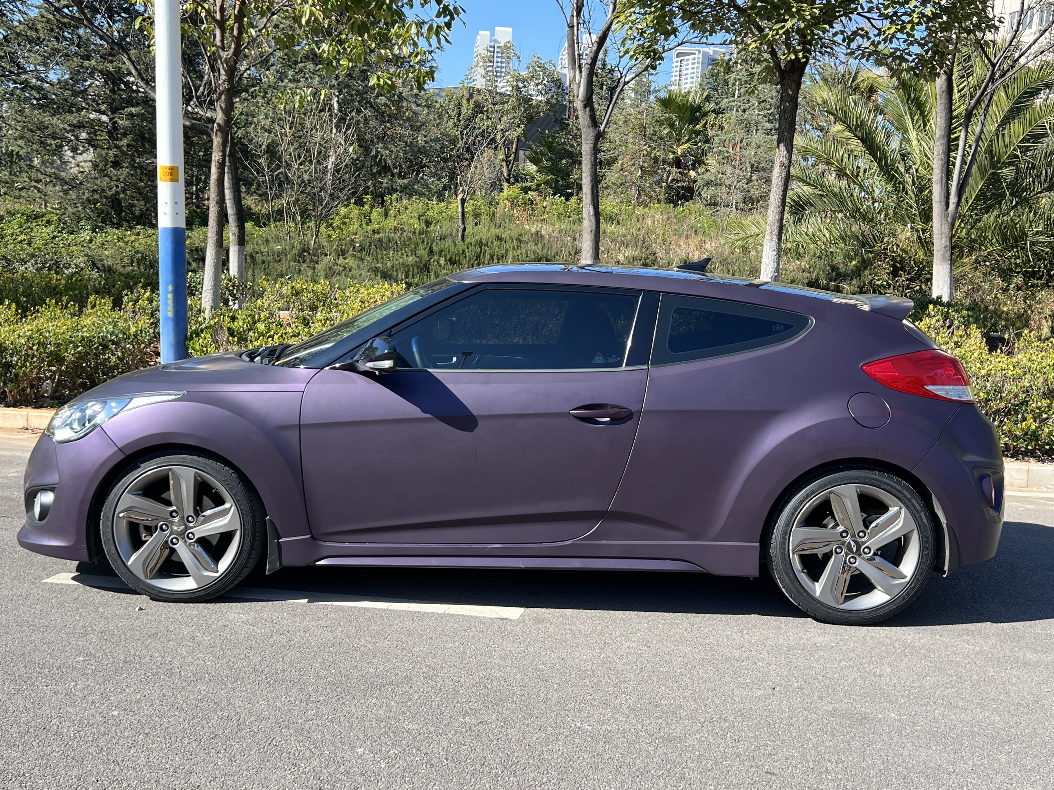 Hyundai Veloster 2013 #4 Hyundai Veloster 2013 car image #4