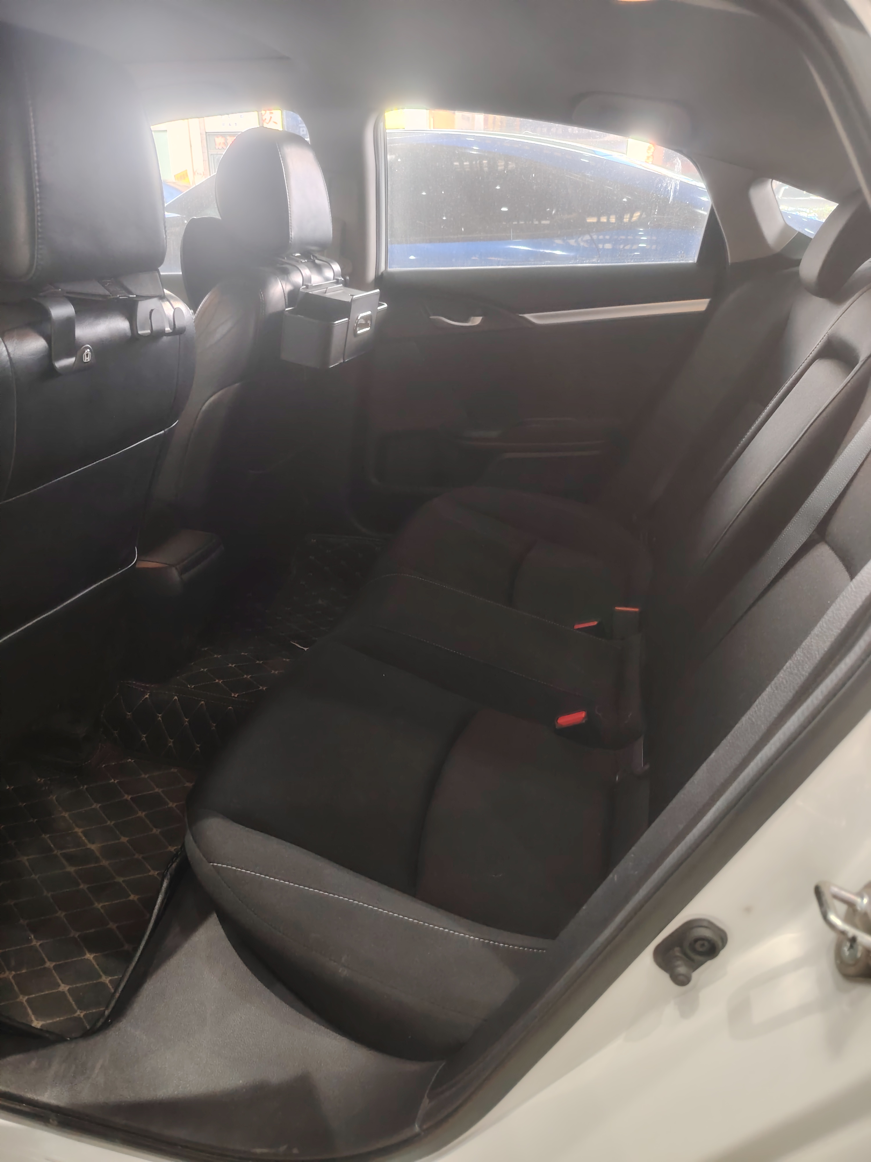 Honda Civic 2018 car image #4