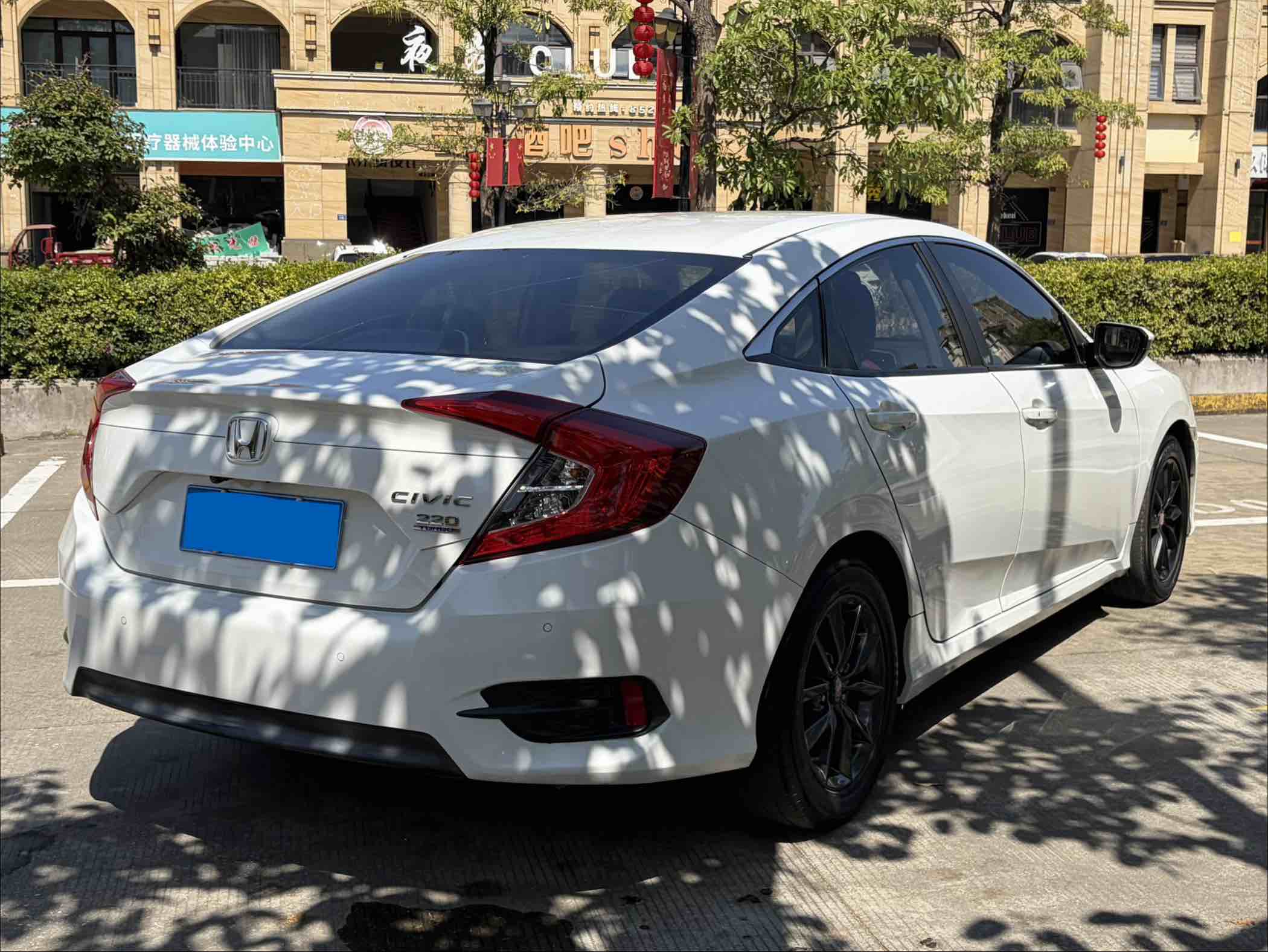 Honda Civic 2019 car image #4