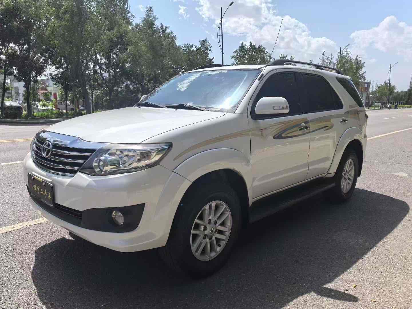 Toyota Fortuner 2016 immagine di auto #4