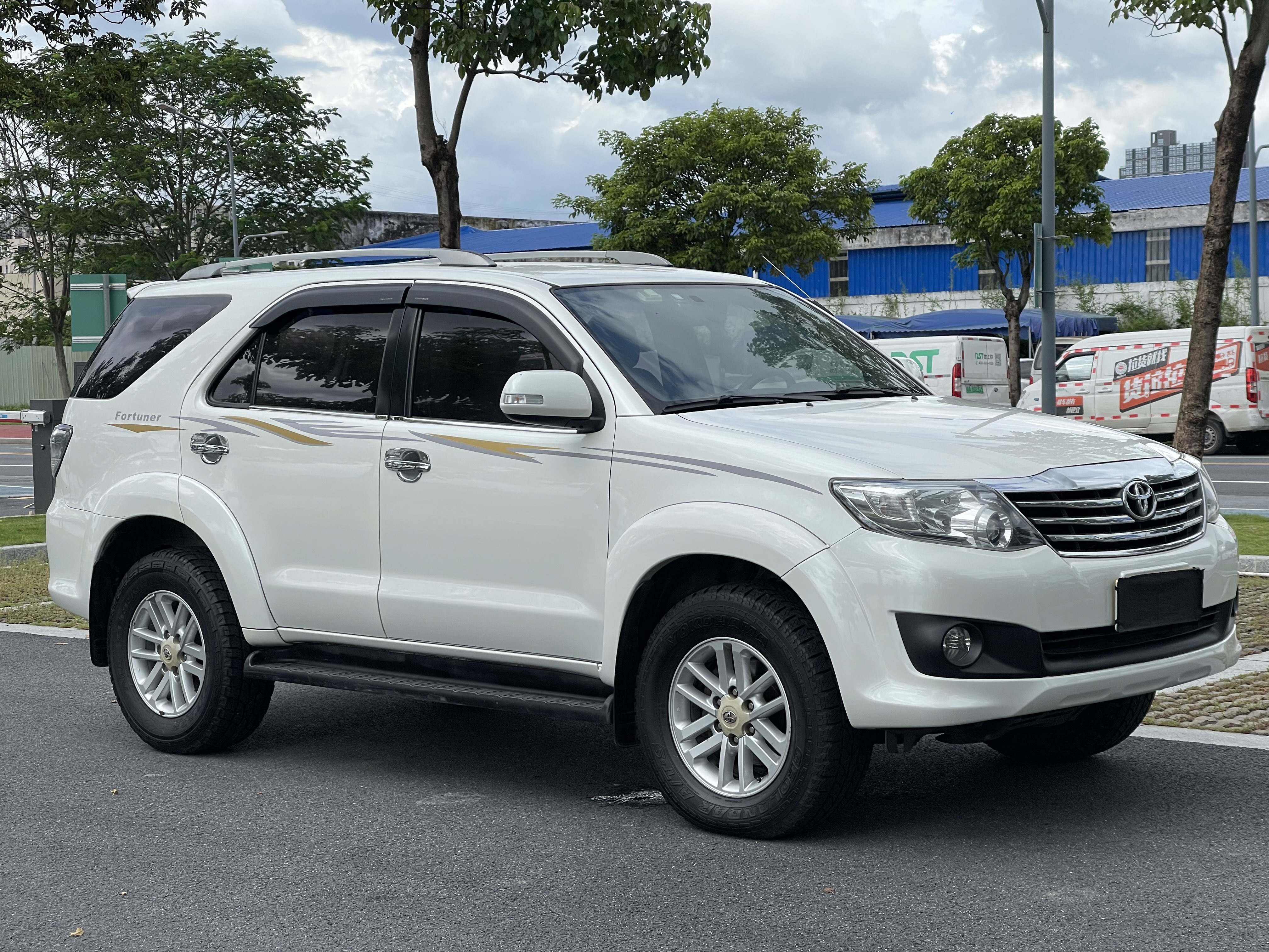 Toyota Fortuner 2015 immagine di auto #4