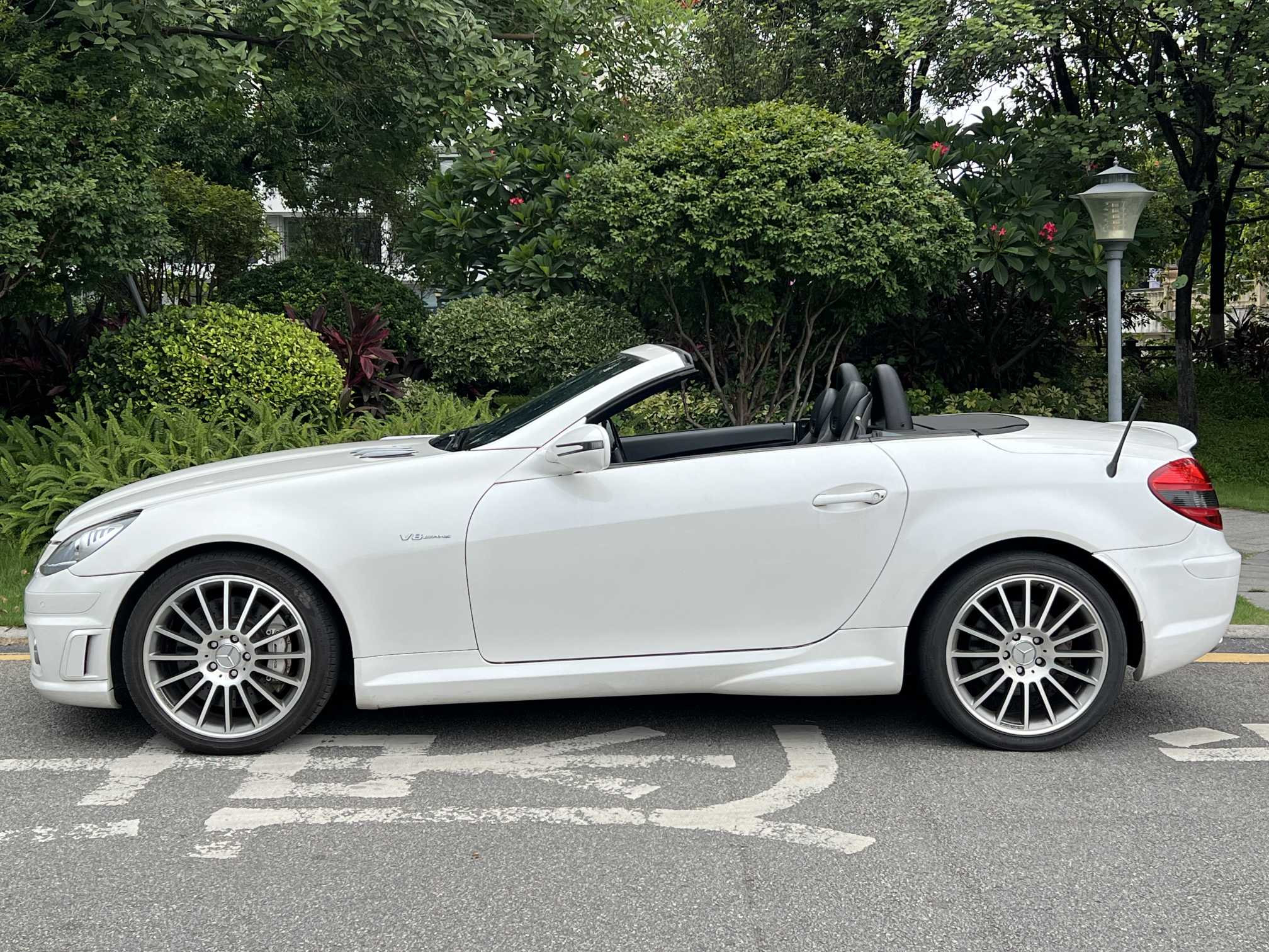 Mercedes-Benz SLK AMG 2010 car image #4