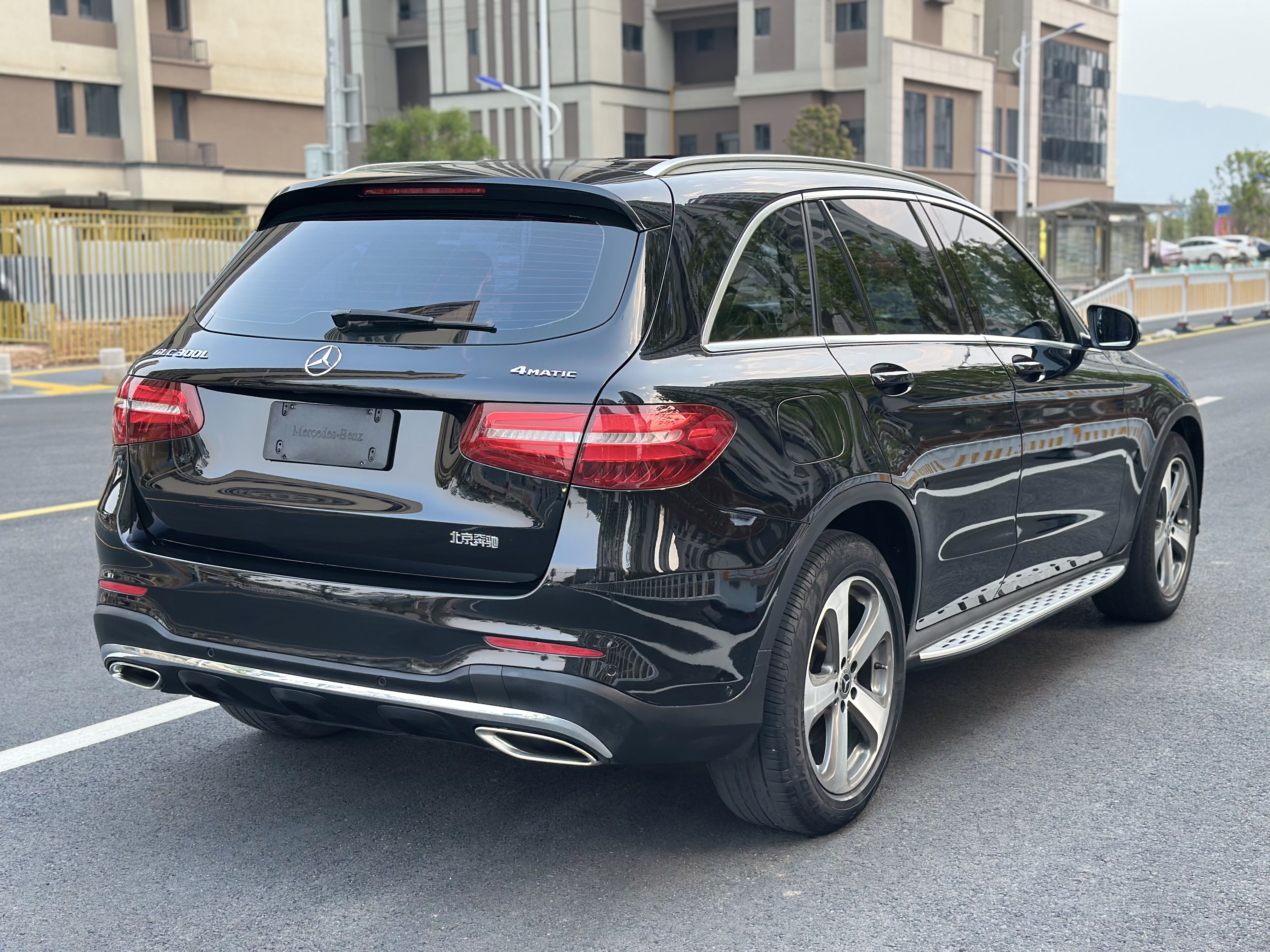 Mercedes-Benz GLC Class 2017 car image #4