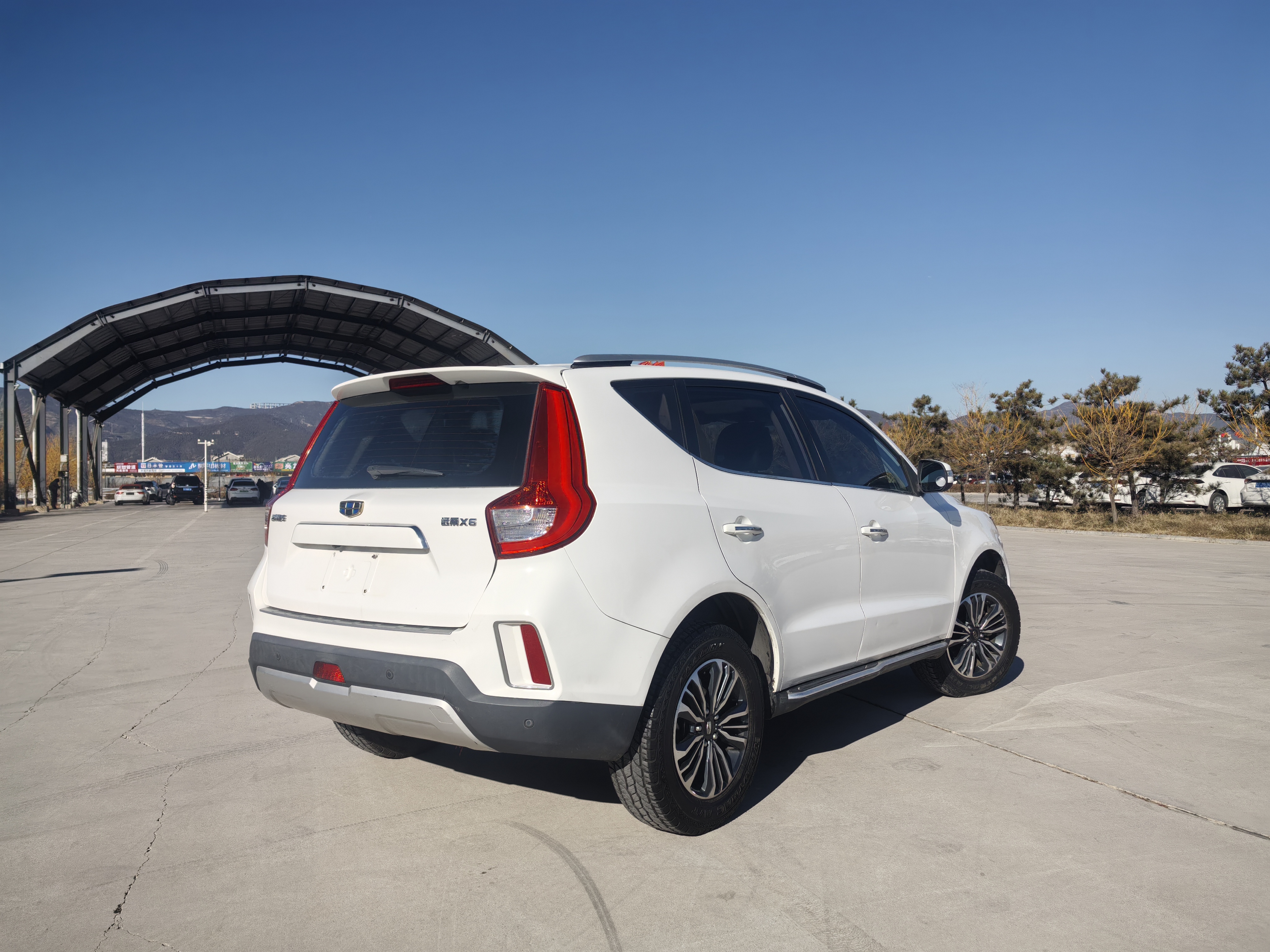 GEELY Vision X6 2017 #4 GEELY Vision X6 2017 car image #4