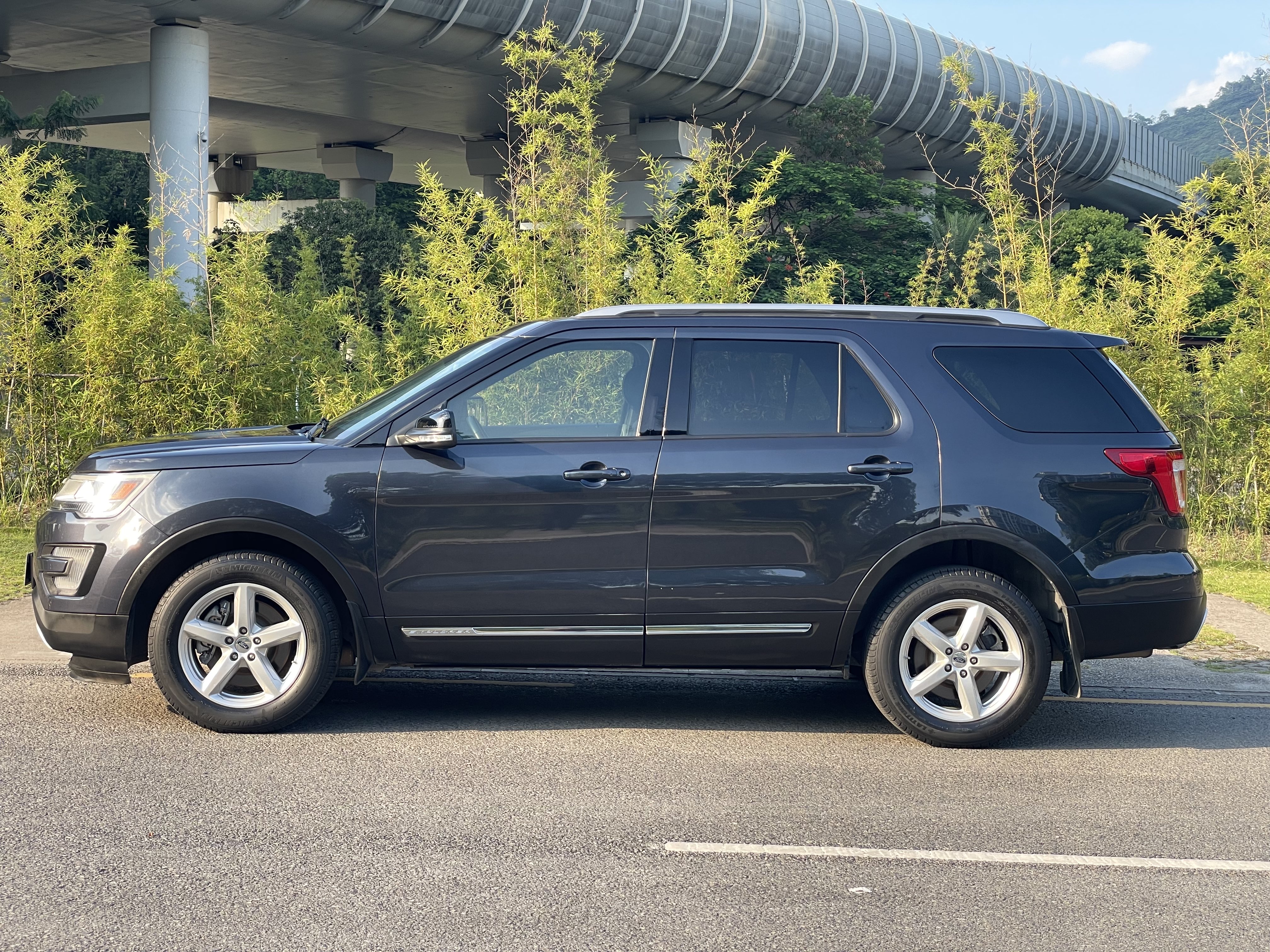 Ford Explorer (Imported) 2018 car image #4