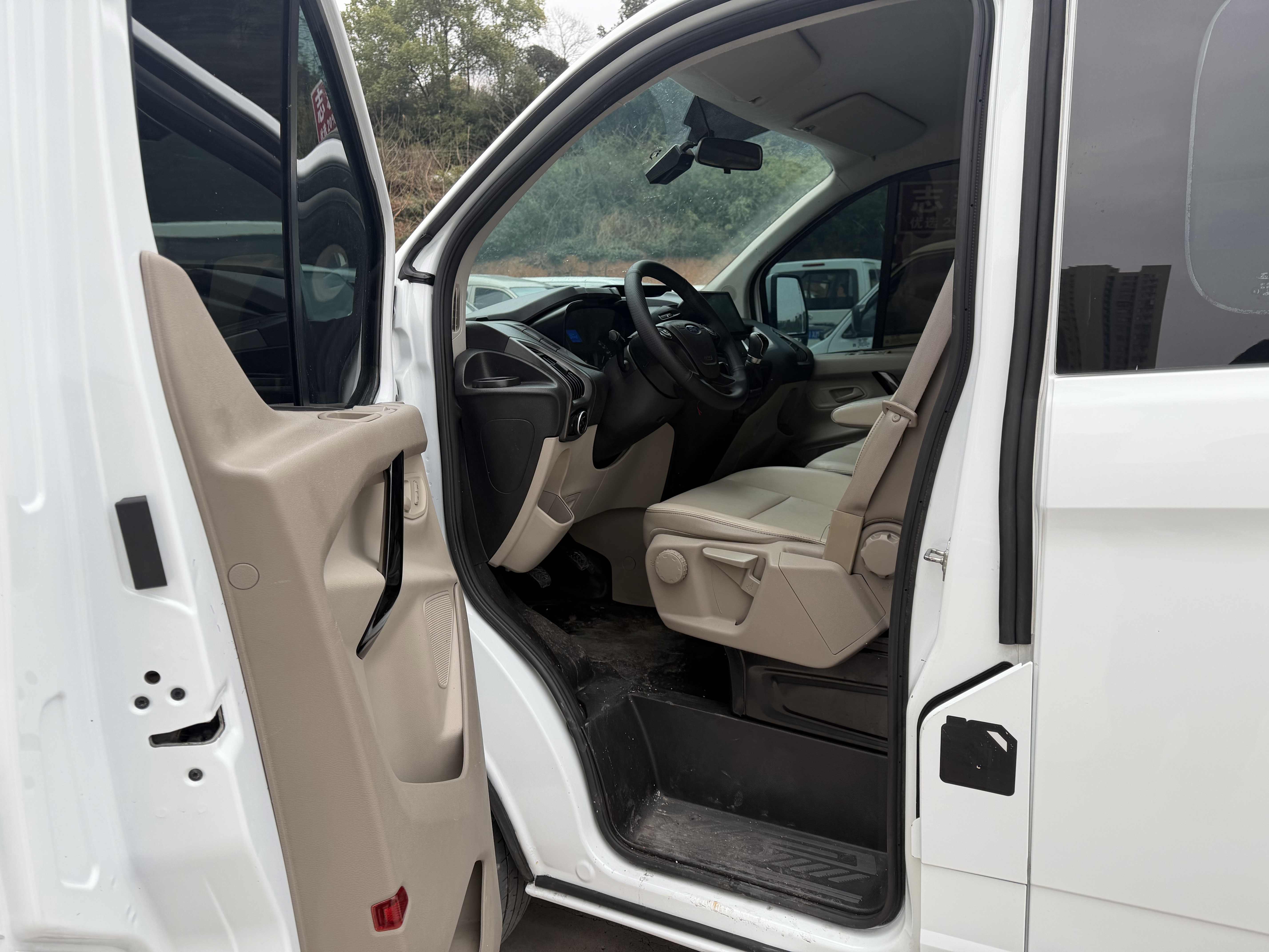 Ford Transit 2020 immagine di auto #4