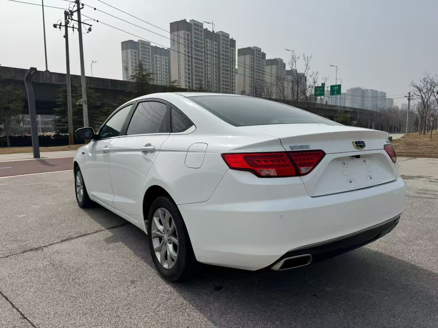 Emgrand GL 2017 #4 Emgrand GL 2017 car image #4