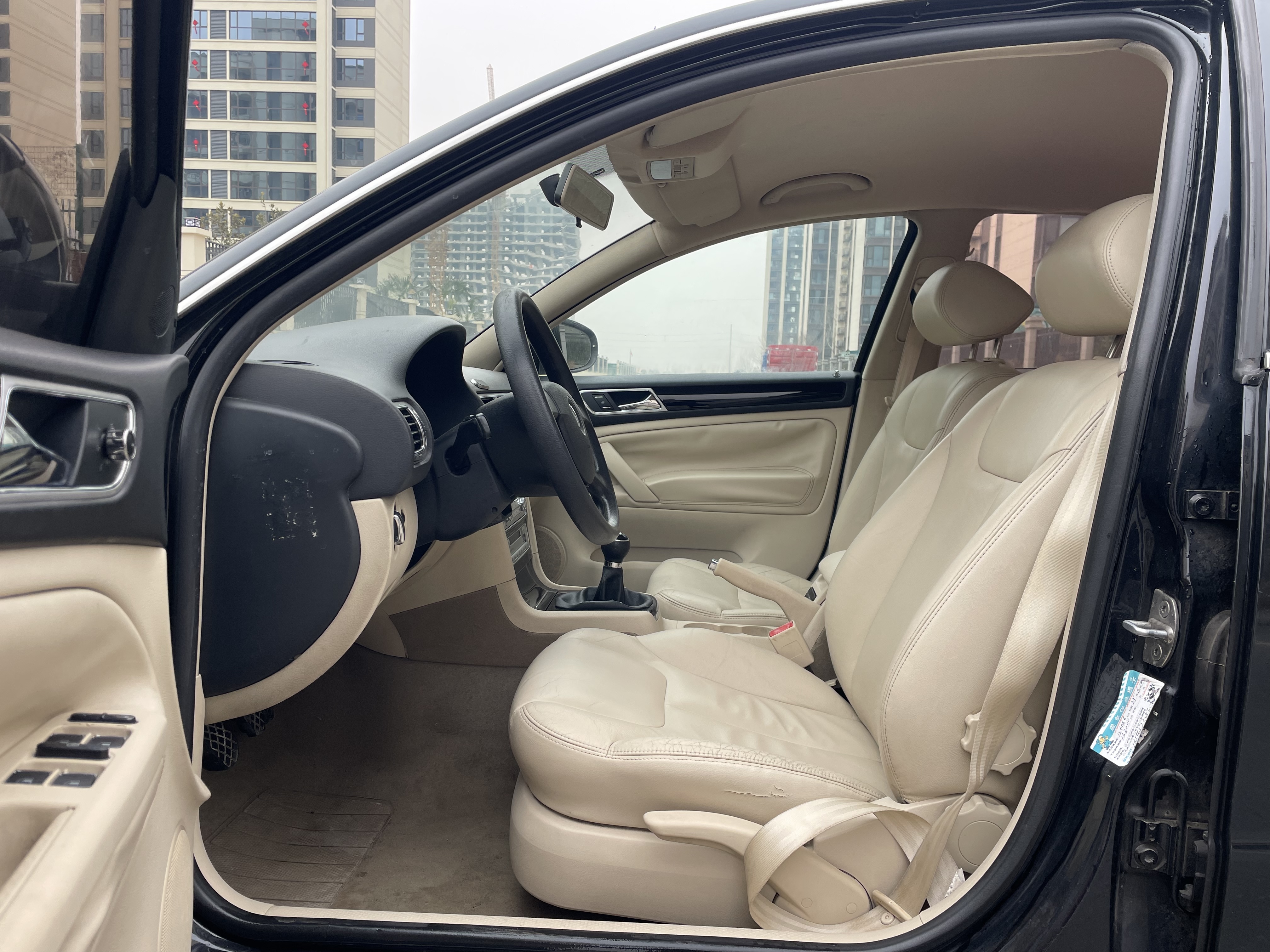 Volkswagen Passat Lingyu 2011 #4 Volkswagen Passat Lingyu 2011 car image #4