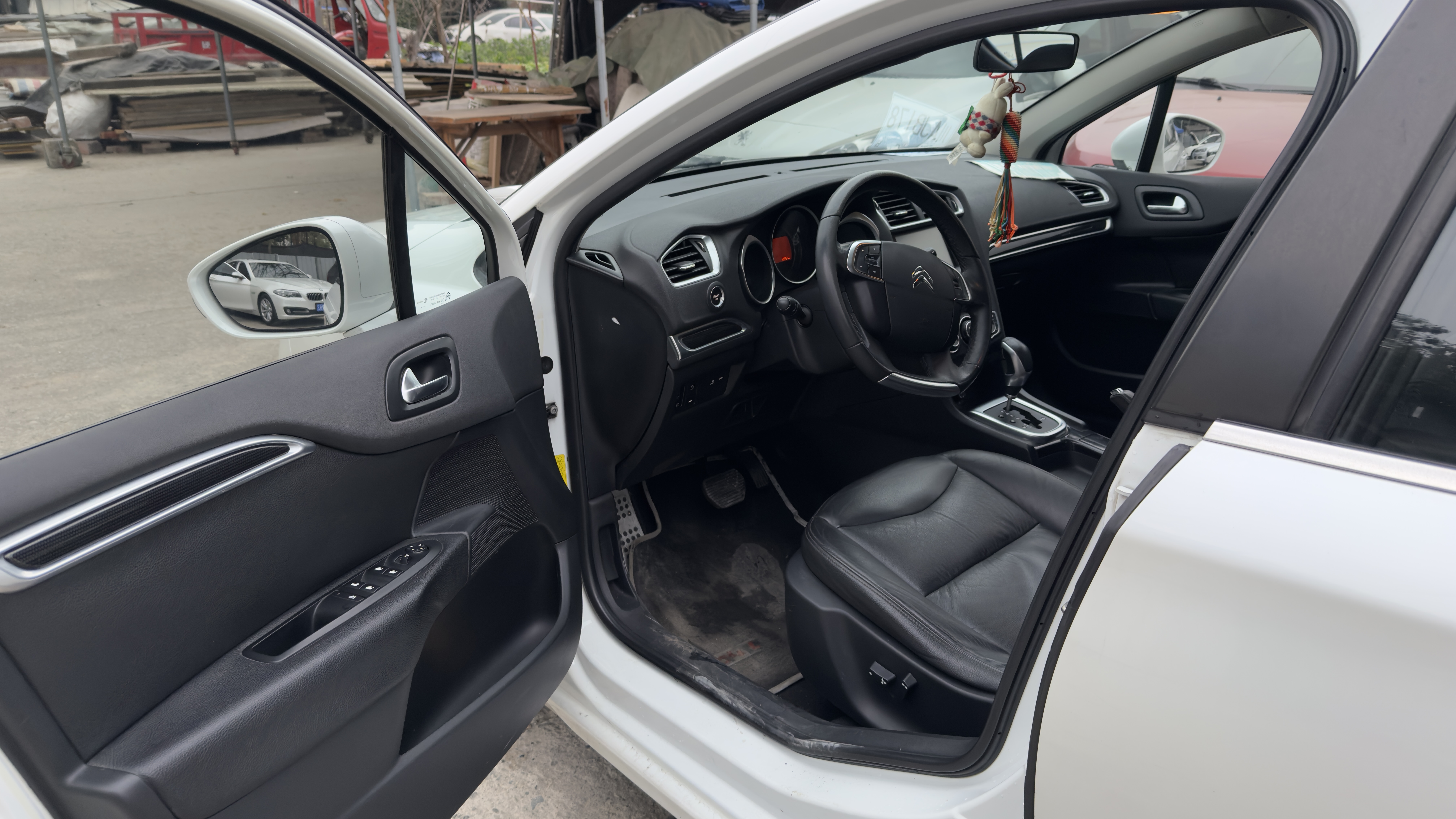 Citroen C4L 2014 car image #4