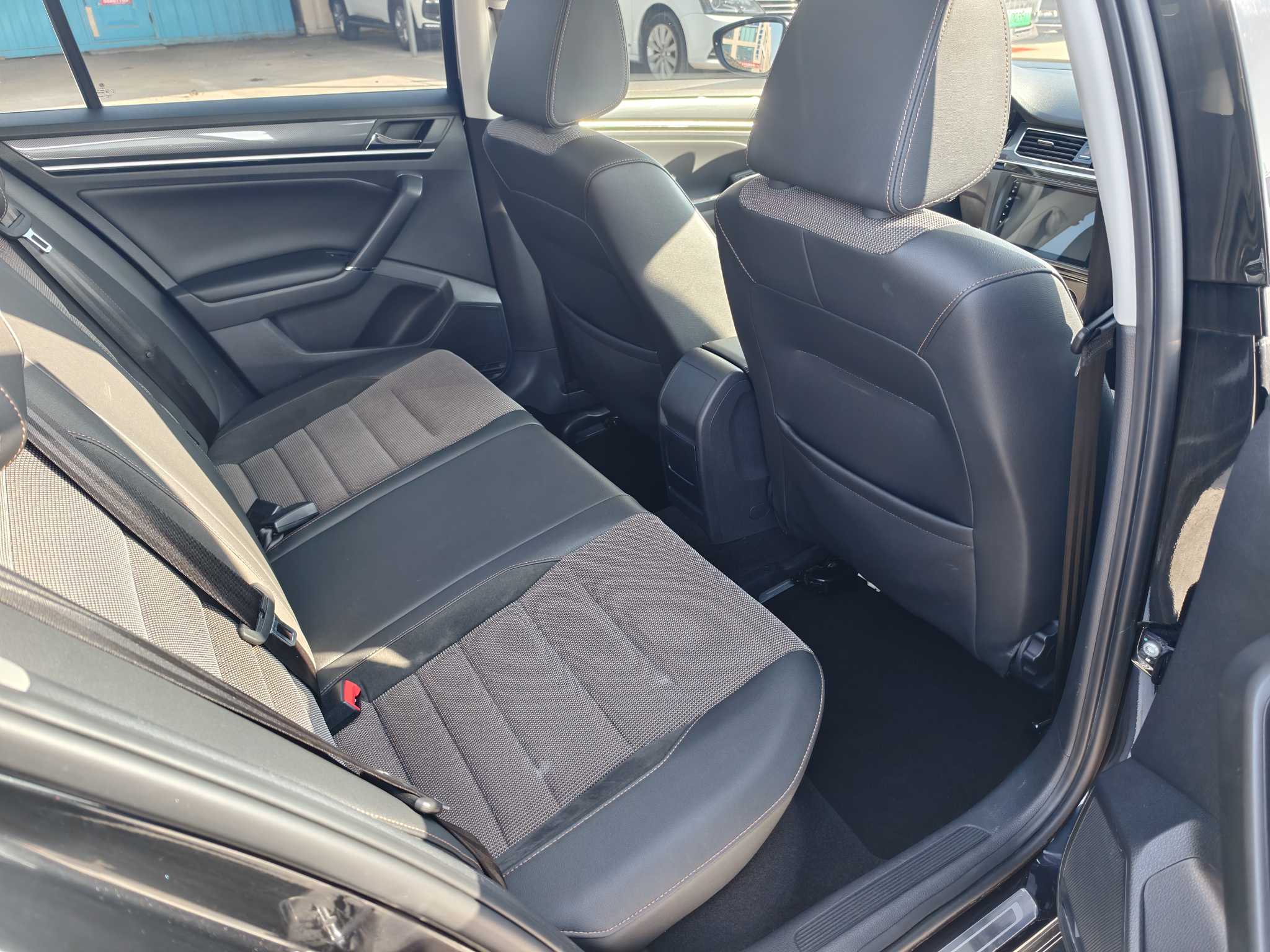 Volkswagen C-Trek 2017 immagine di auto #4