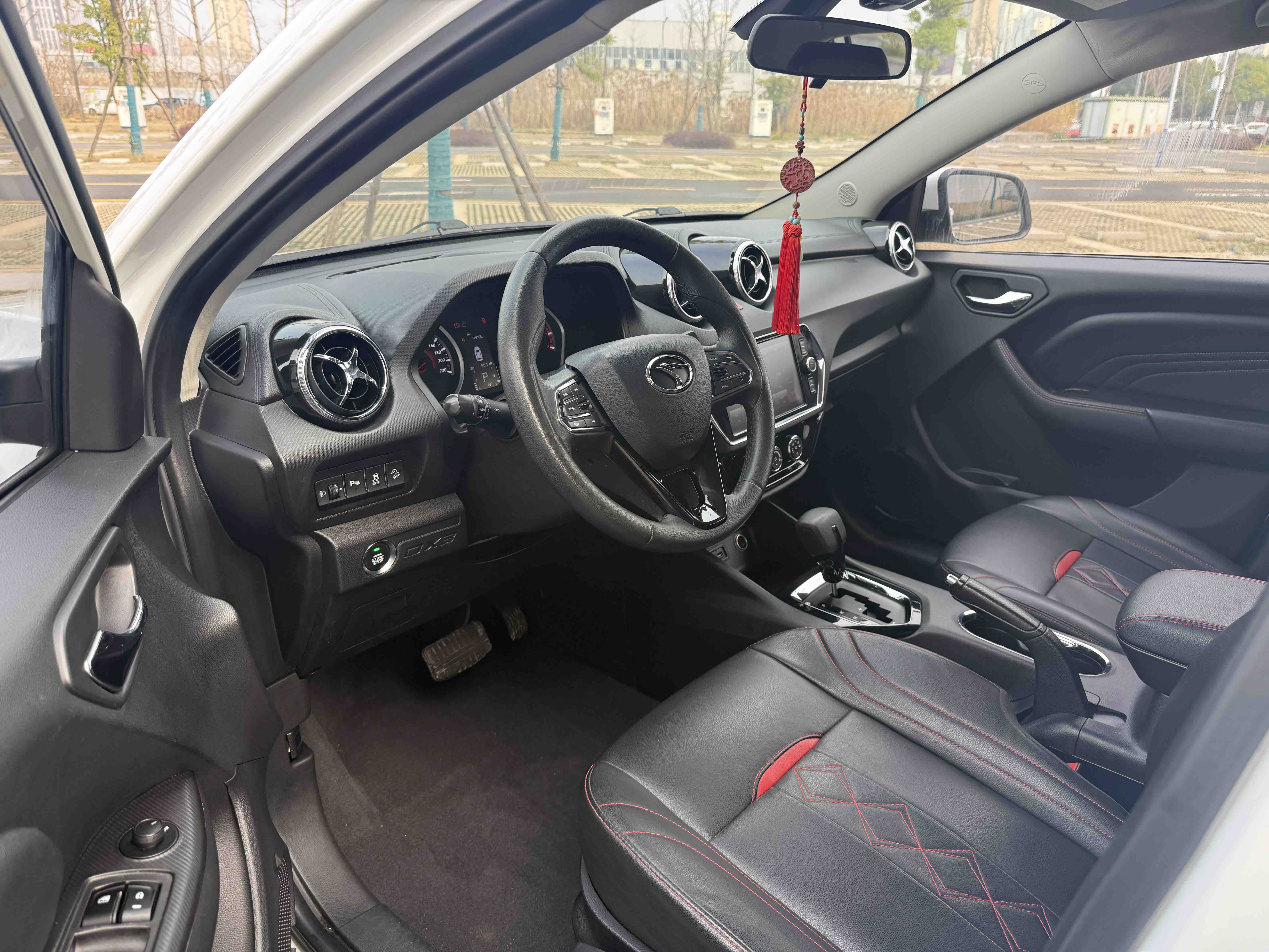 Soueast DX3 2018 car image #4
