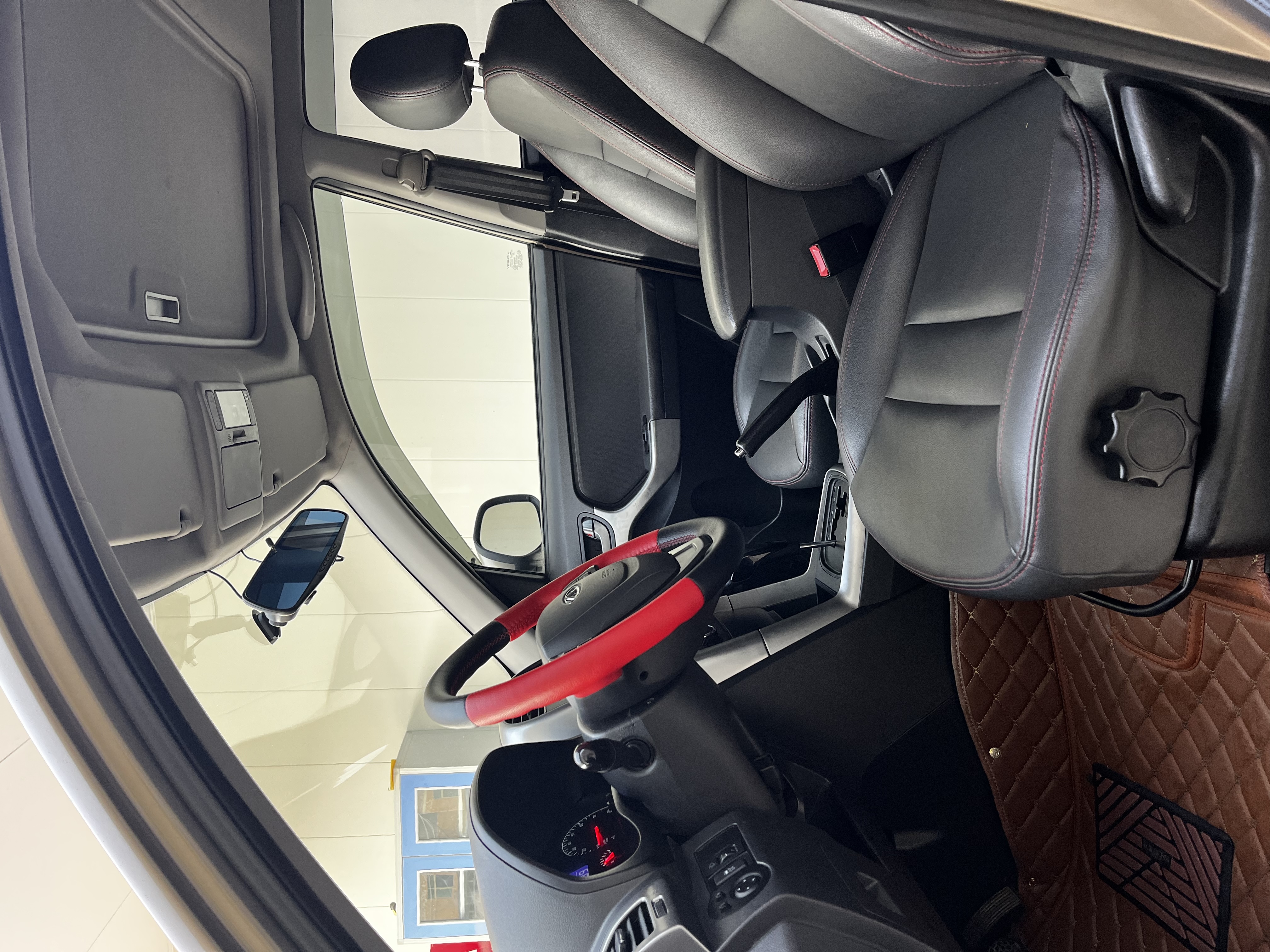 Tiggo 3 2016 #4 Tiggo 3 2016 car image #4