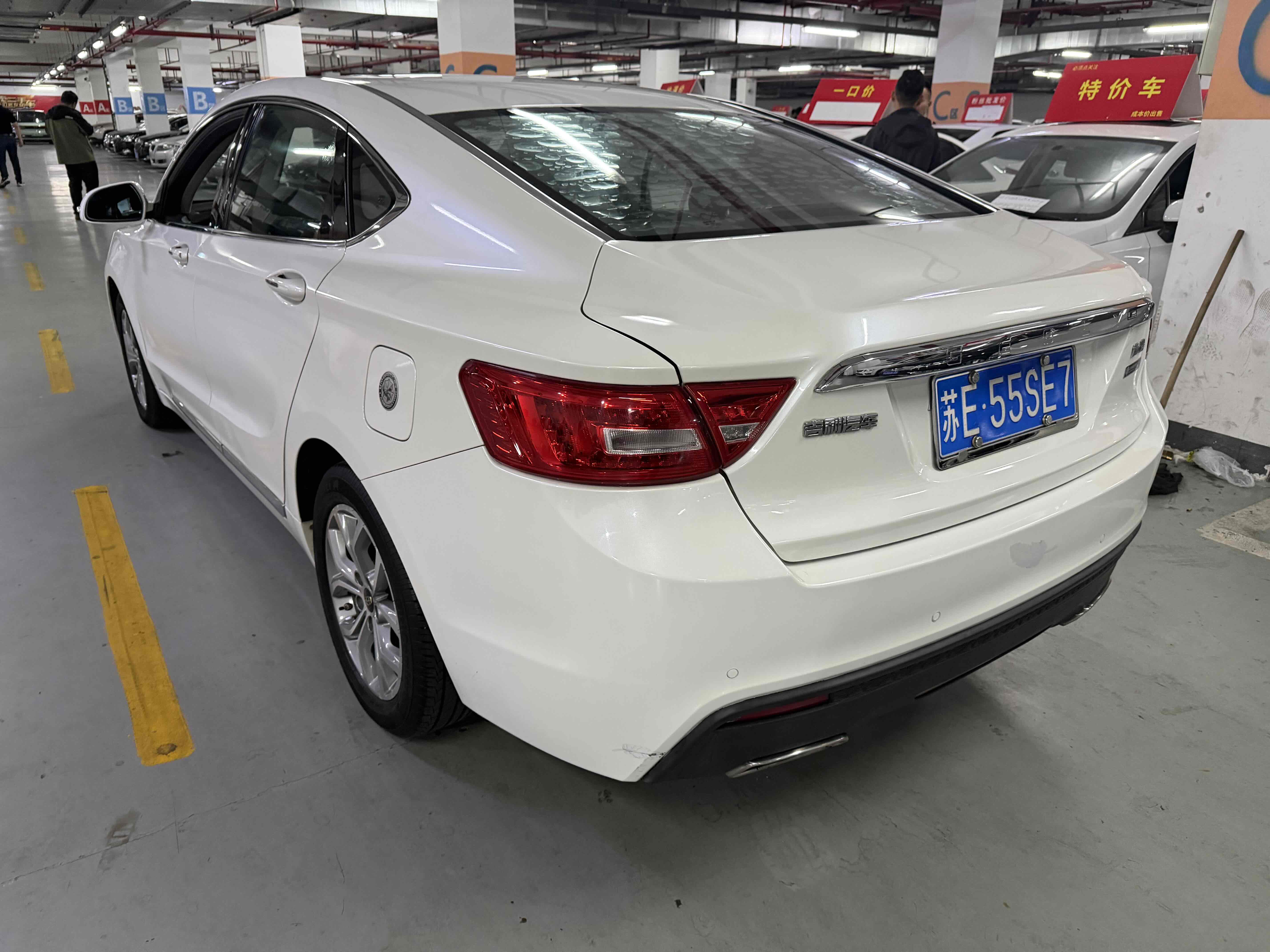 GEELY Ulion 2016 immagine di auto #4