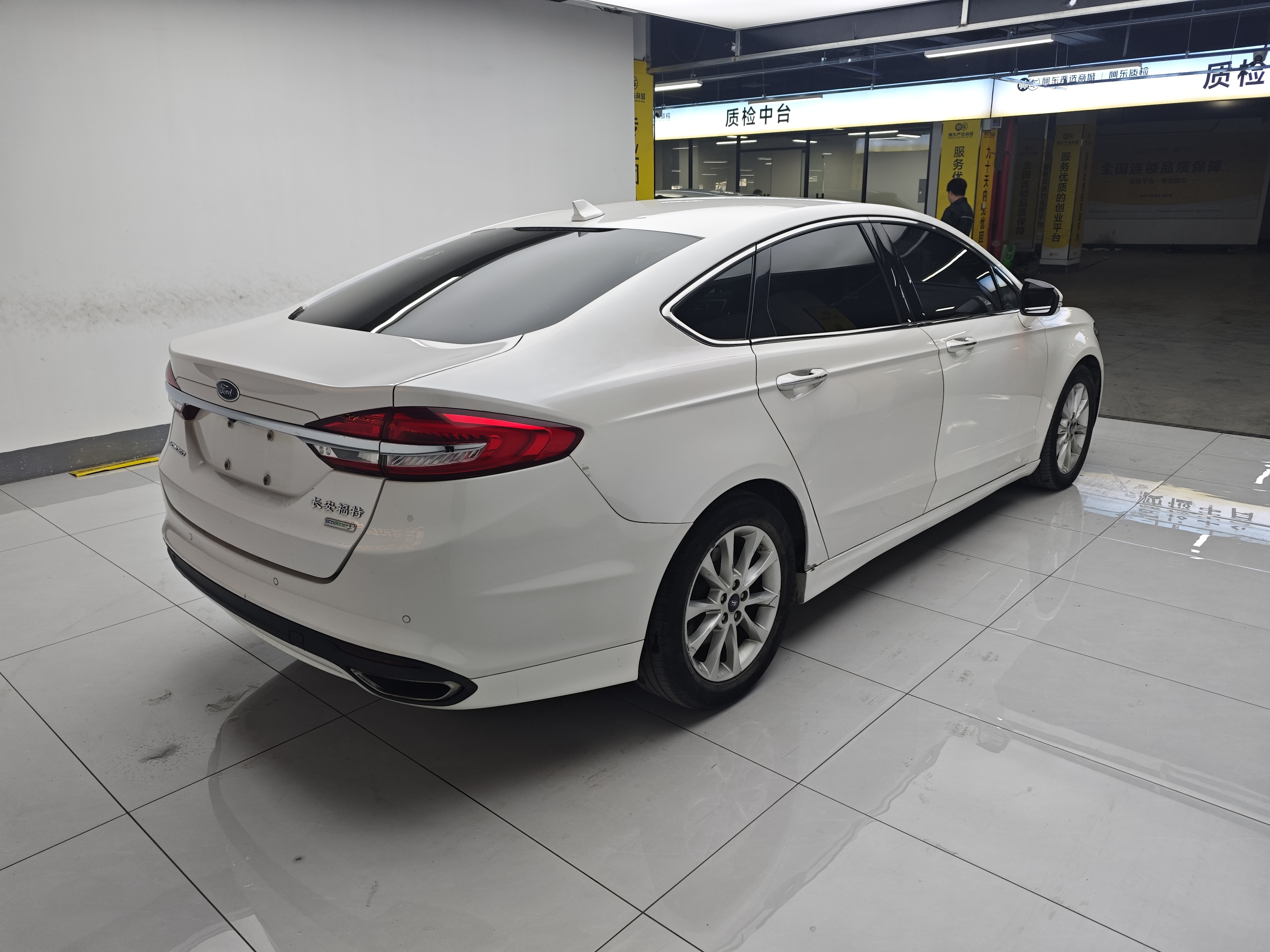 Ford Mondeo 2017 #4 Ford Mondeo 2017 صورة سيارة #4