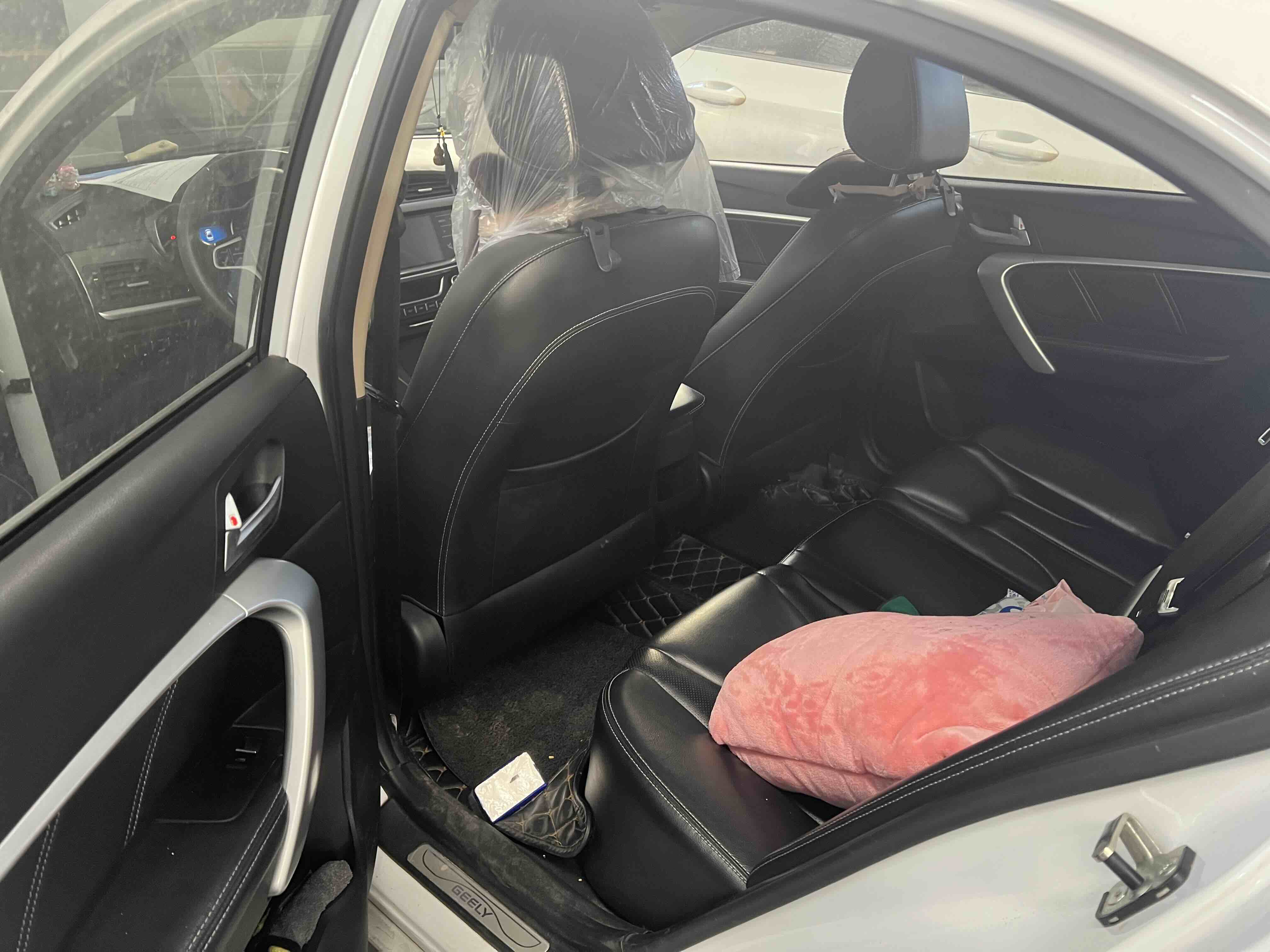 GEELY Emgrand 2017 car image #4