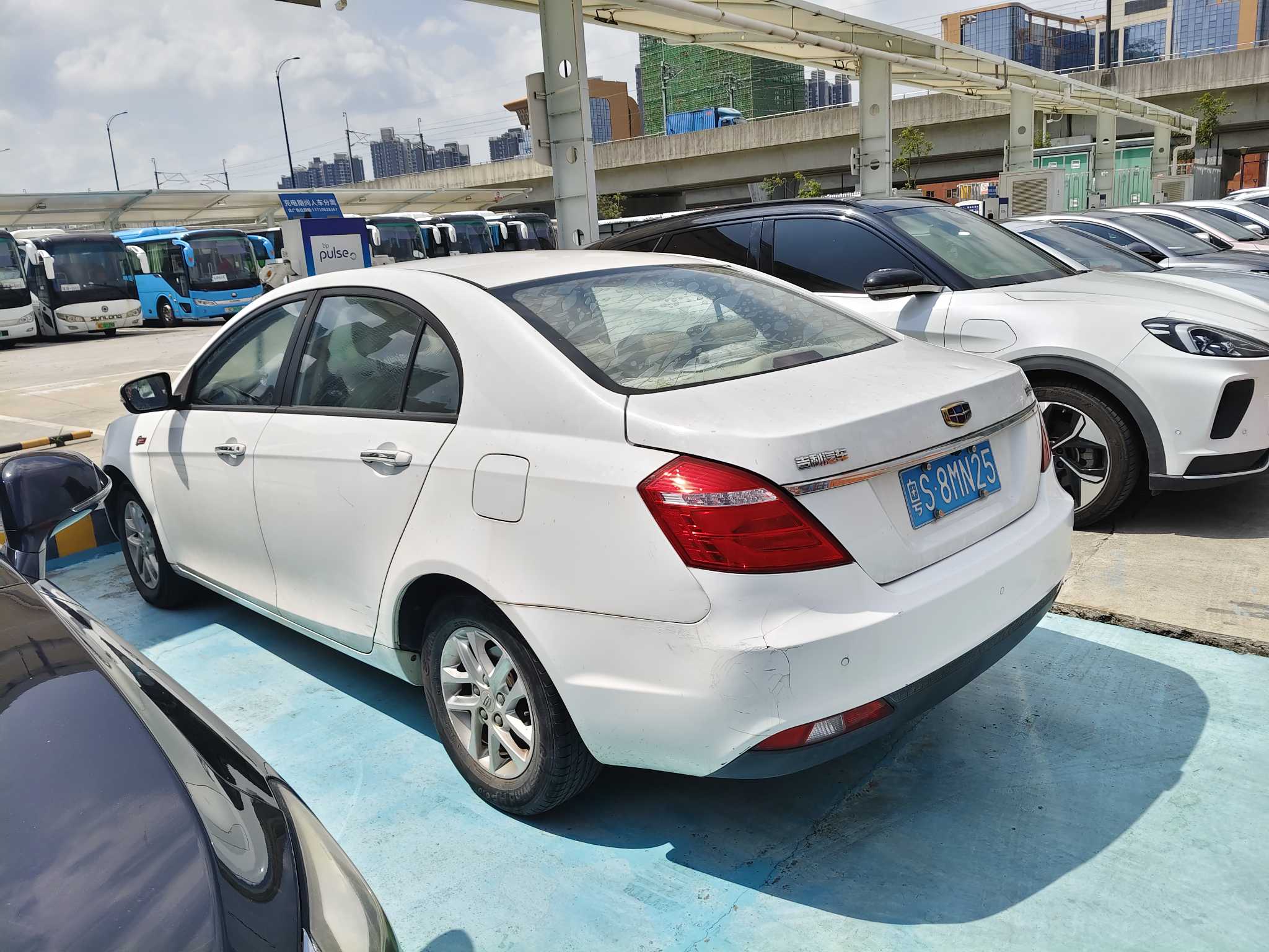 GEELY Emgrand 2017 #4 GEELY Emgrand 2017 car image #4