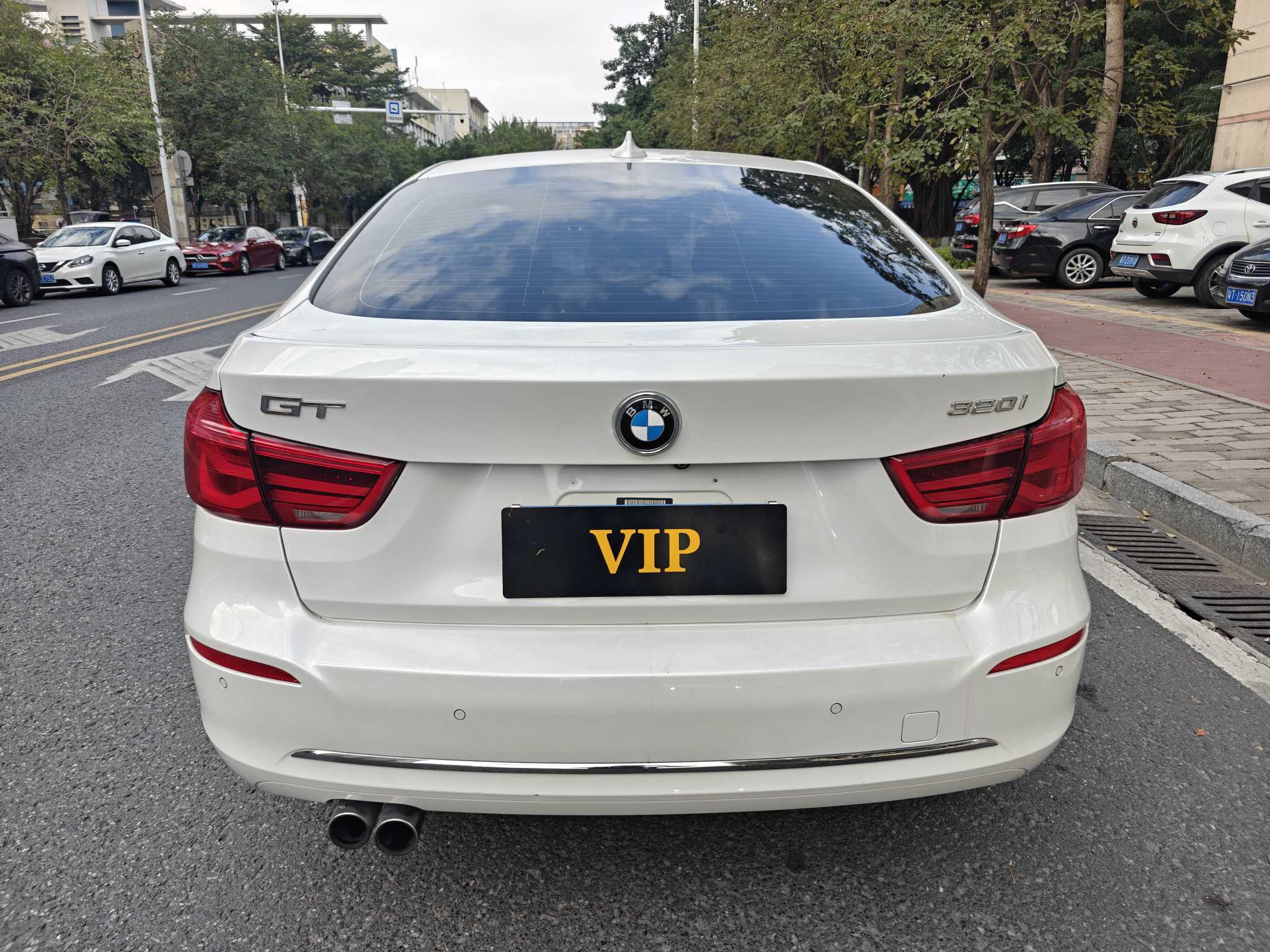 BMW 3 Series GT 2017 immagine di auto #4